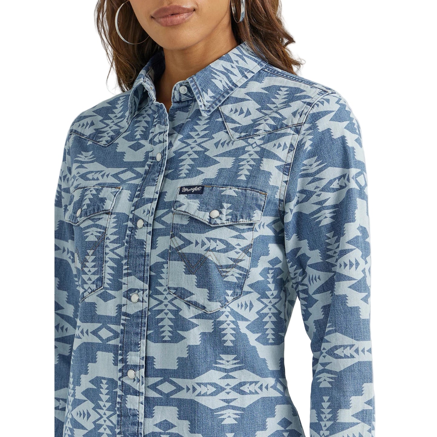 Wrangler Women's Geometric Cowboy Snap Shirt - Light Wash Denim