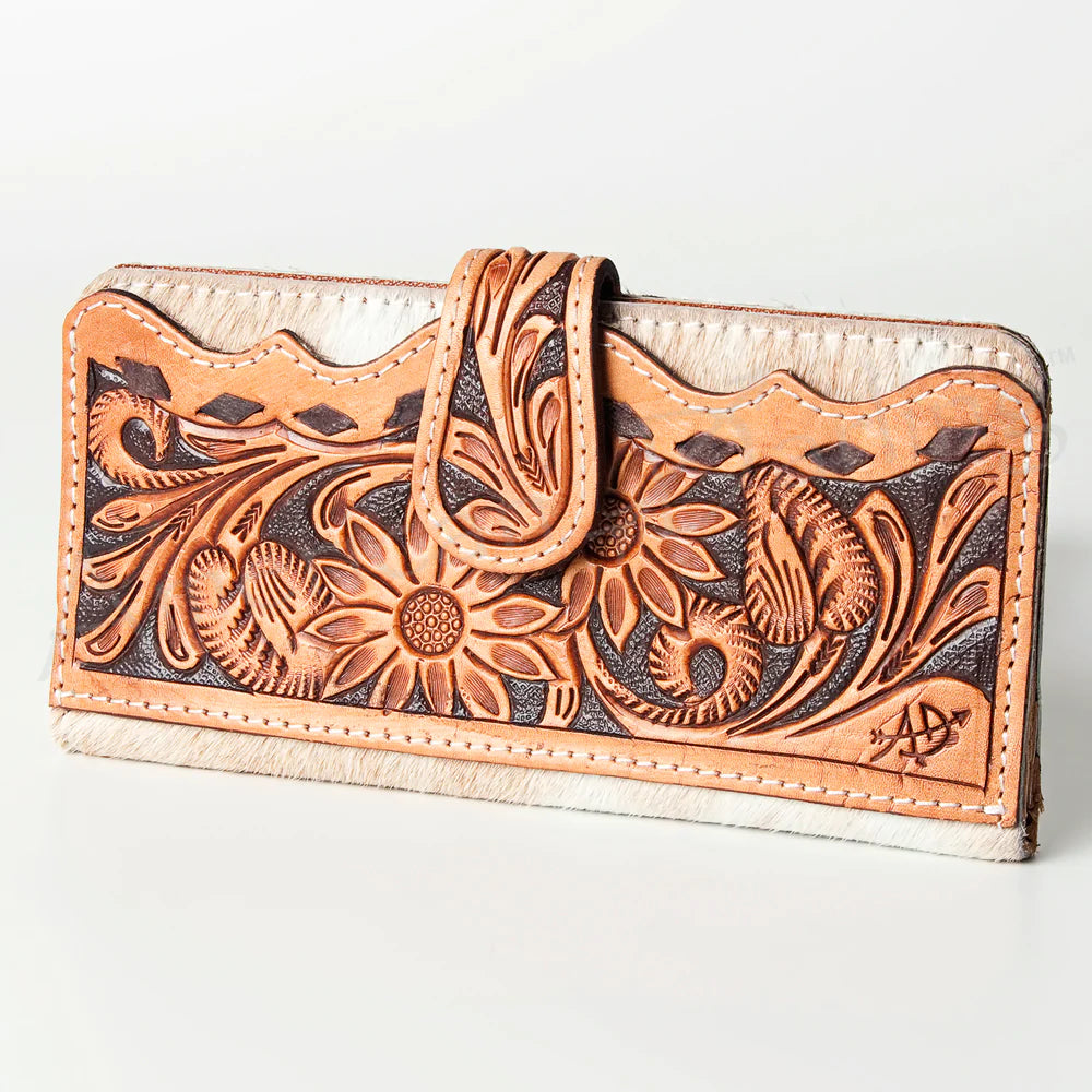 American Darling Women's Hand-Tooled Hair-On Wallet - Natural/Tan