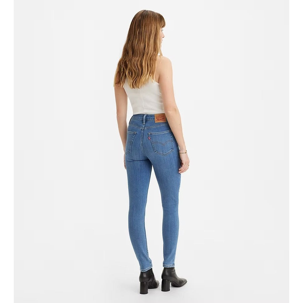 Levi Women's 720 High Rise Skinny Jeans - Chelsea Bend (Medium Wash)