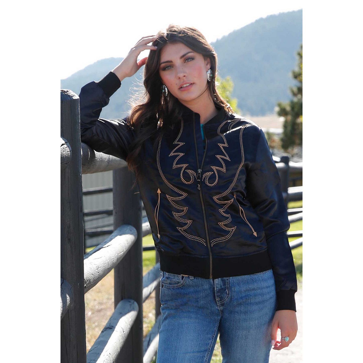 Cinch Women's Long Sleeve Bomber Jacket- Black