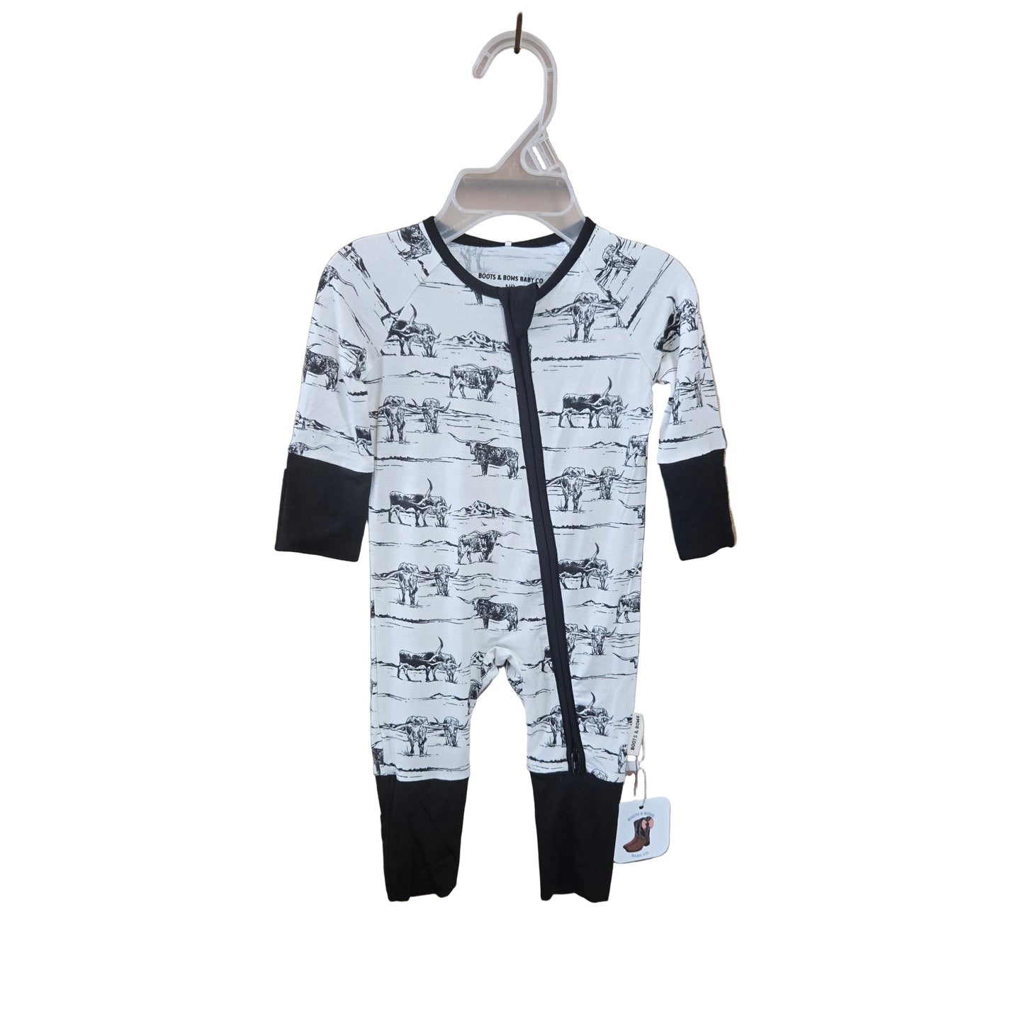 Boots & Bows Infants Longhorn Dreams Sleepwear - Black/White