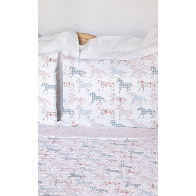 Ida Mae Patchwork Gallop White Quilt- Twin