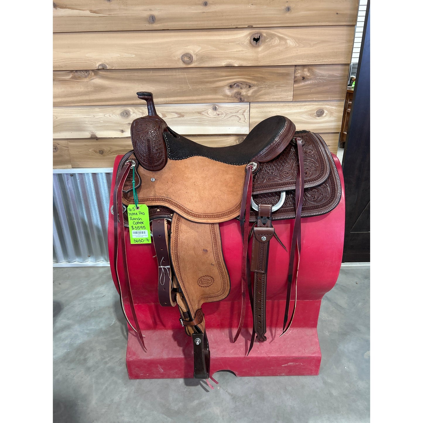 Irvine 16.5" Pro Ranch Cutter-Heavy Oil Padded Seat