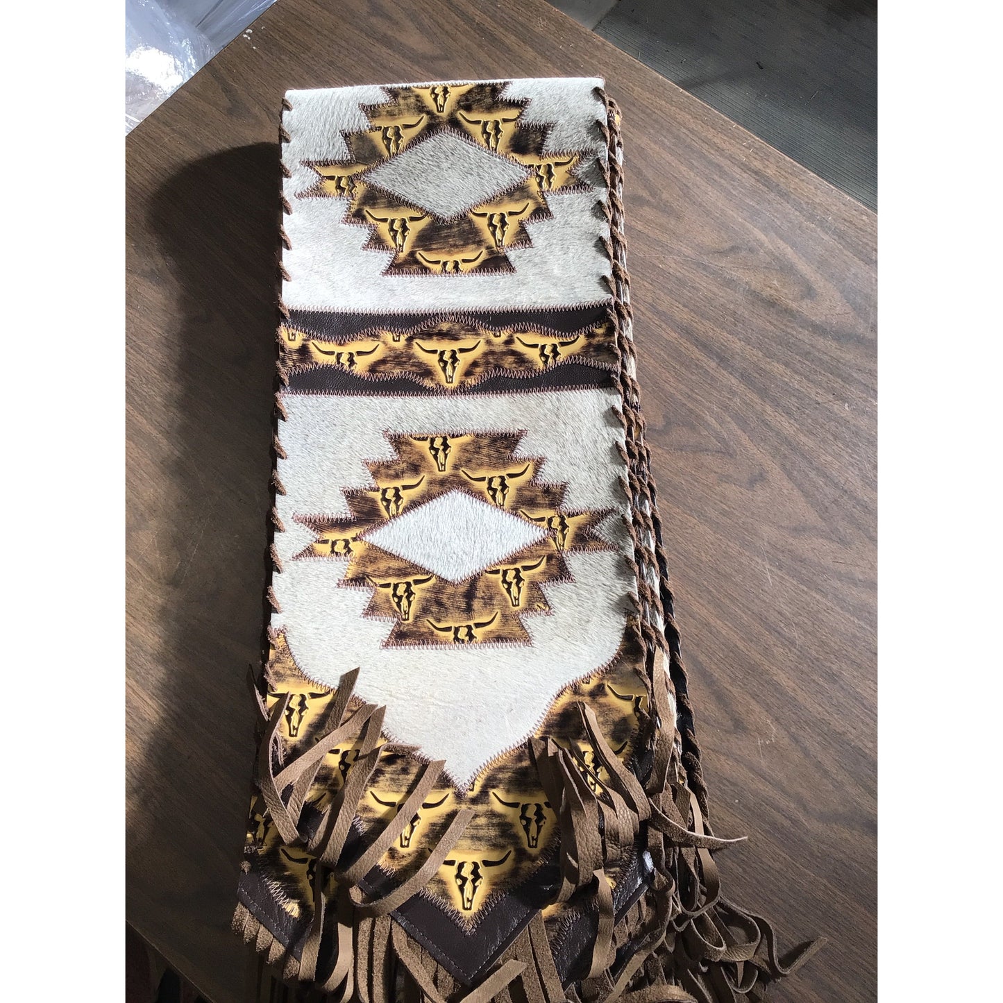 D2W Trading Navajo with Longhorn Details Table Runner