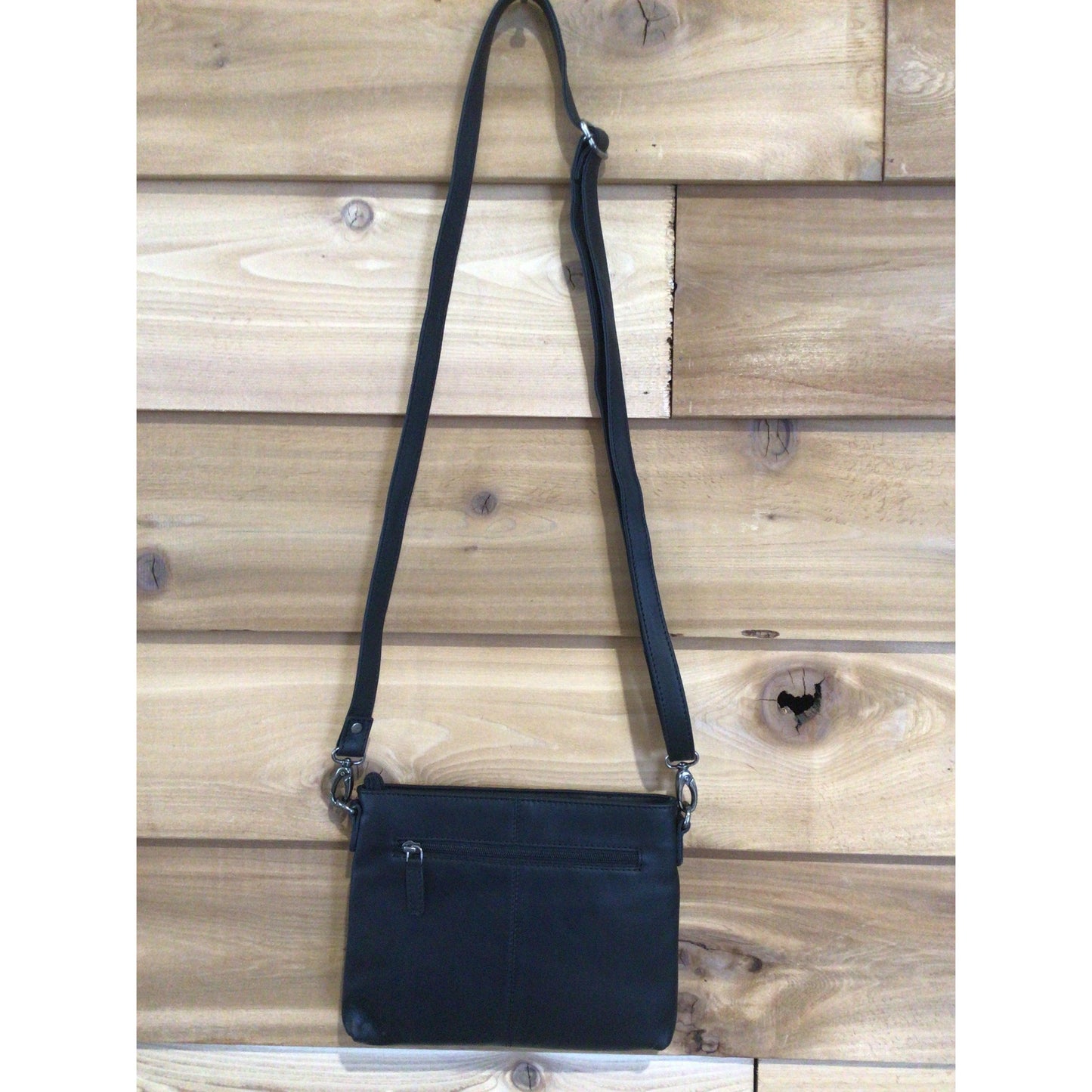 Rugged Earth Black Leather Purse