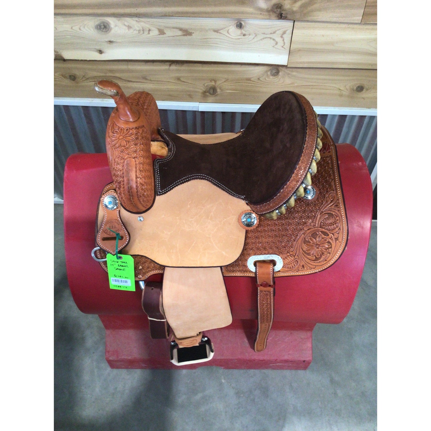 Stock Yard Barrel 14" Barrel Saddle