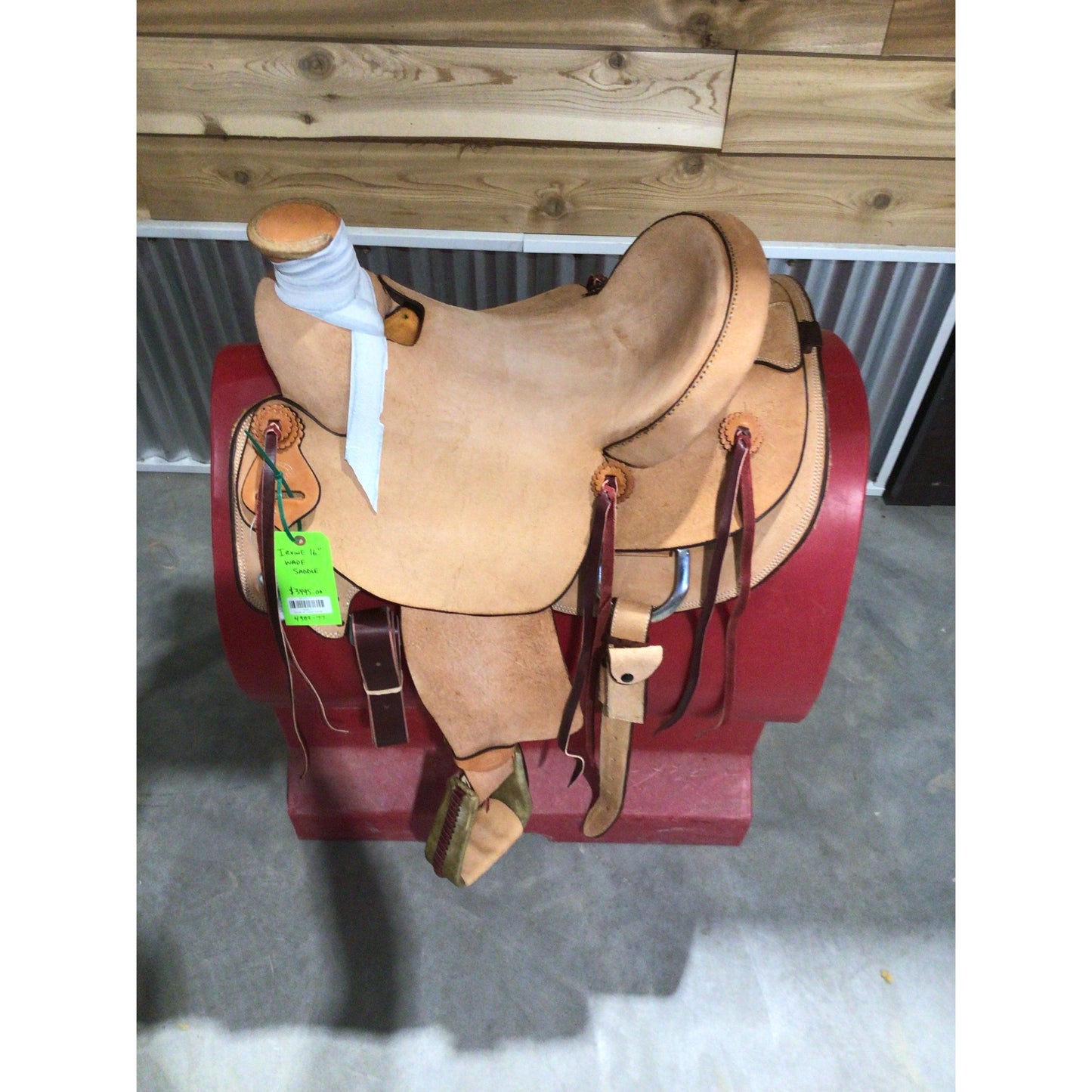 Irvine 16" Wade Saddle