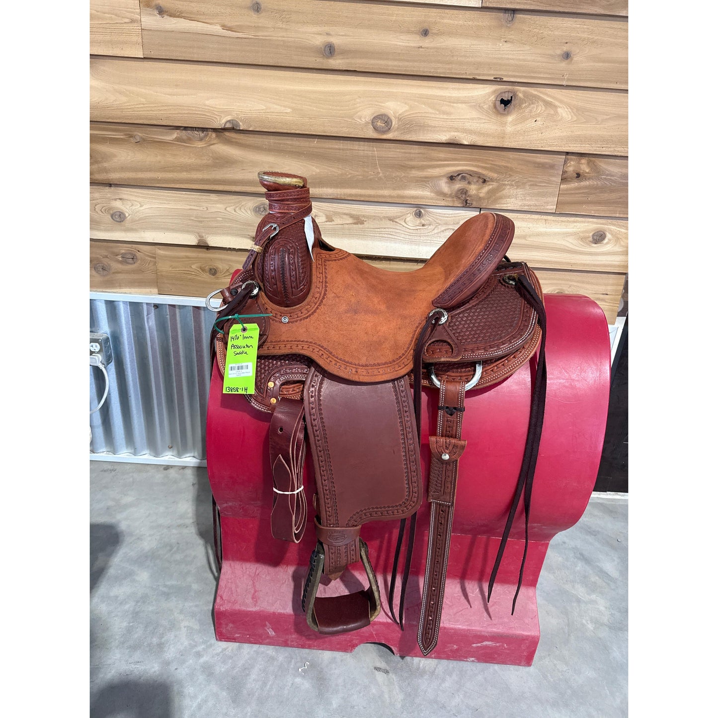 Irvine's 14 1/2" Association Ranch Saddle