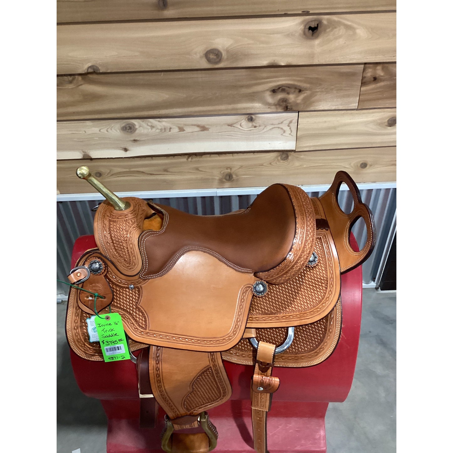 16" Irvine Trick Saddle