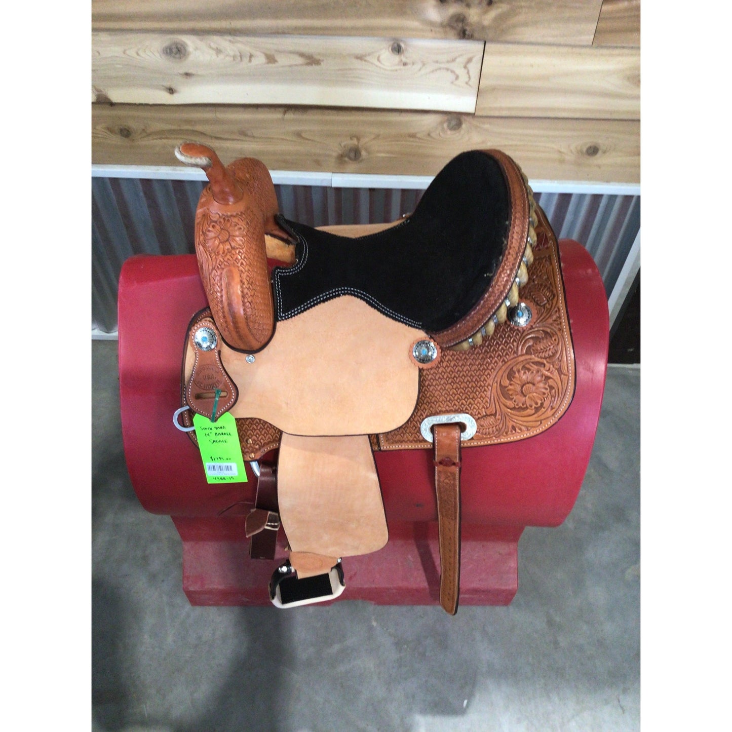 Stock Yard Barrel 14" Barrel Saddle