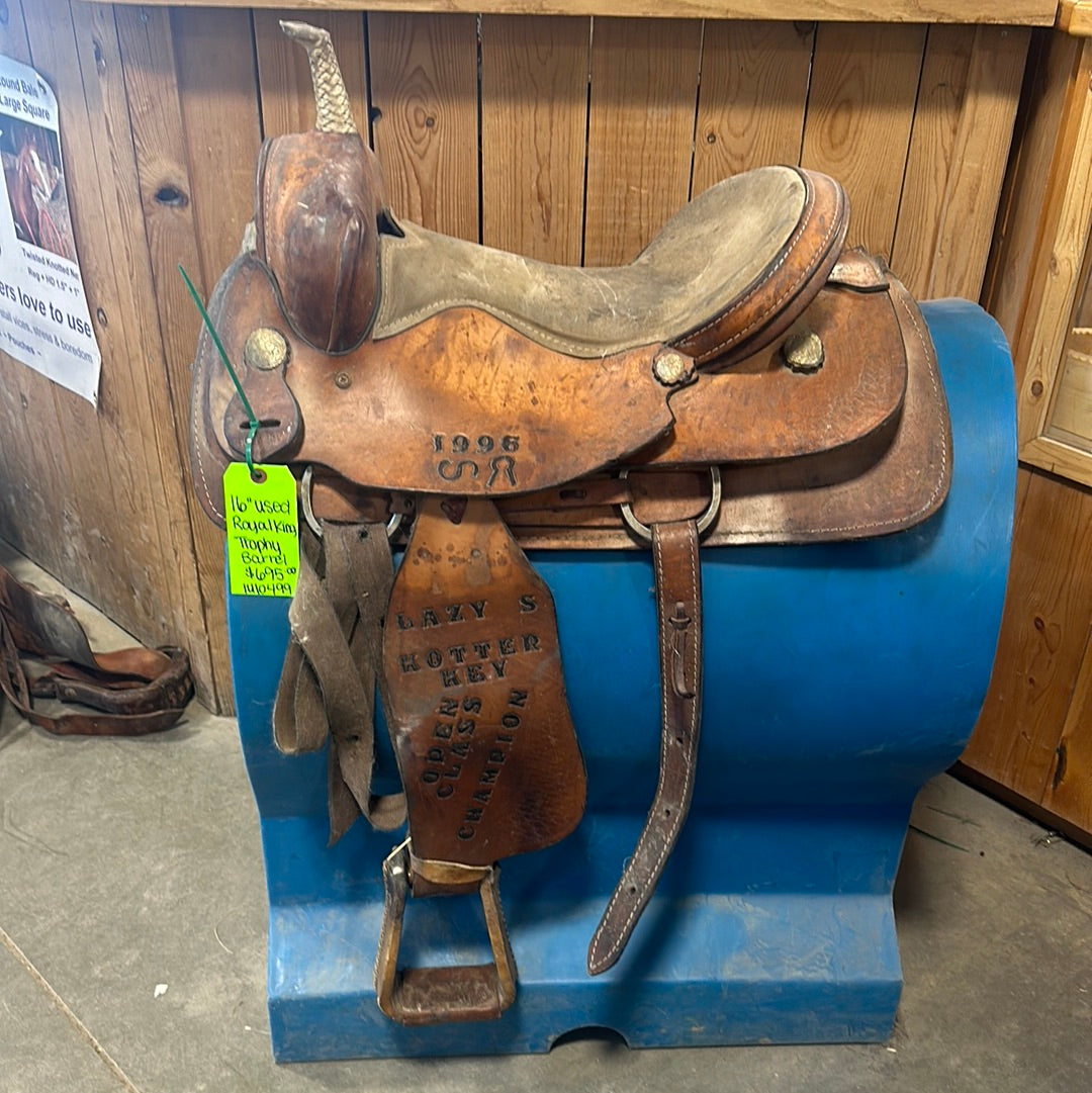 Used 16” Royal King Trophy Barrel Saddle
