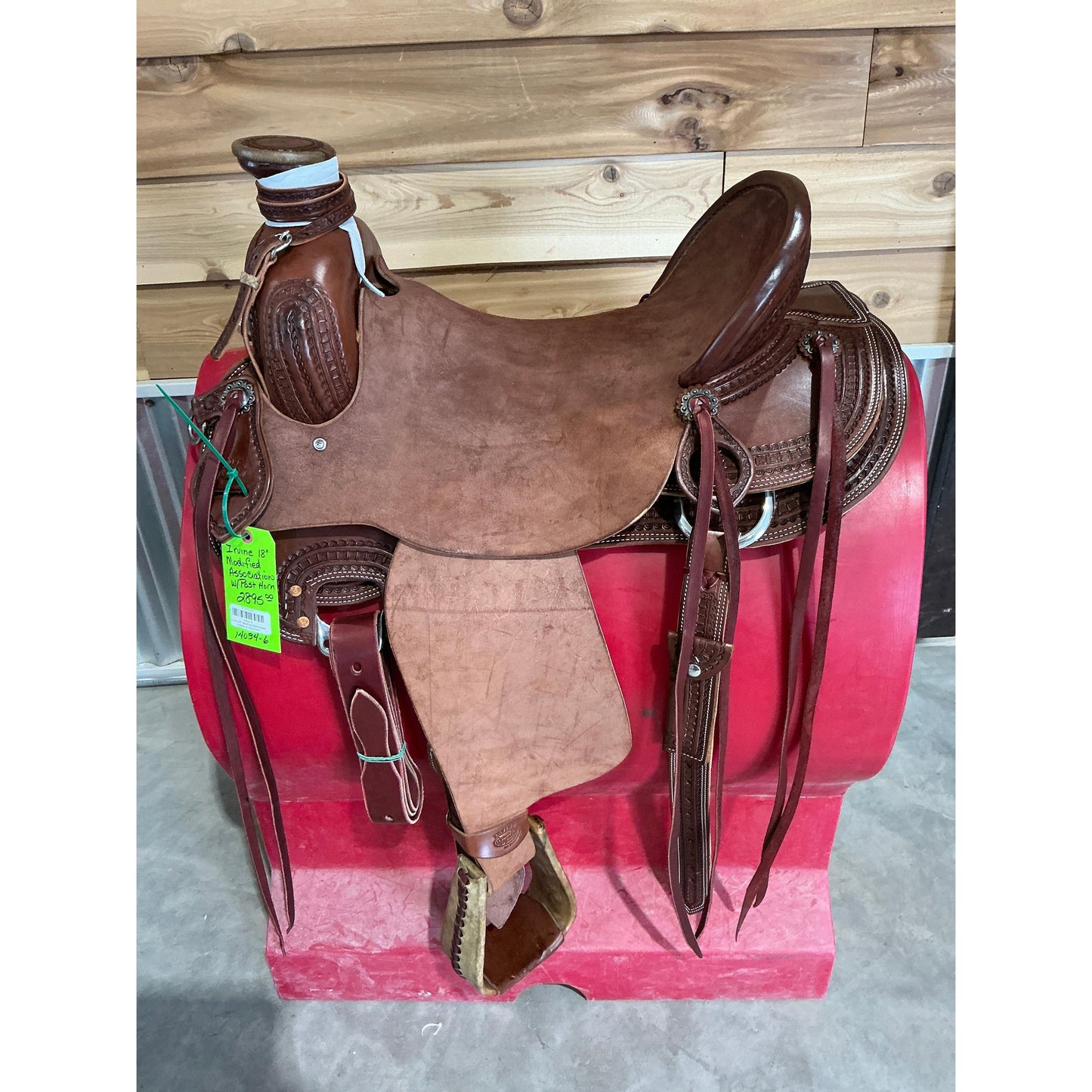 Irvine 18" Modified Association Saddle w/ Post Horn