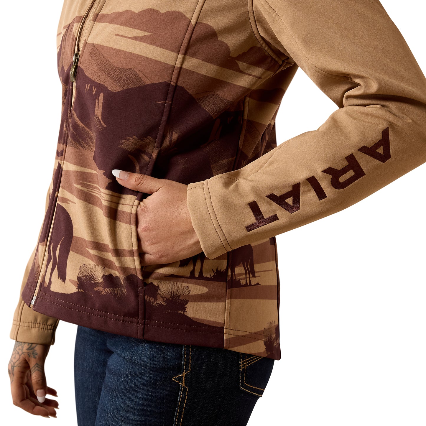 Ariat Women's Logo Softshell Jacket - Lone Ranger Print