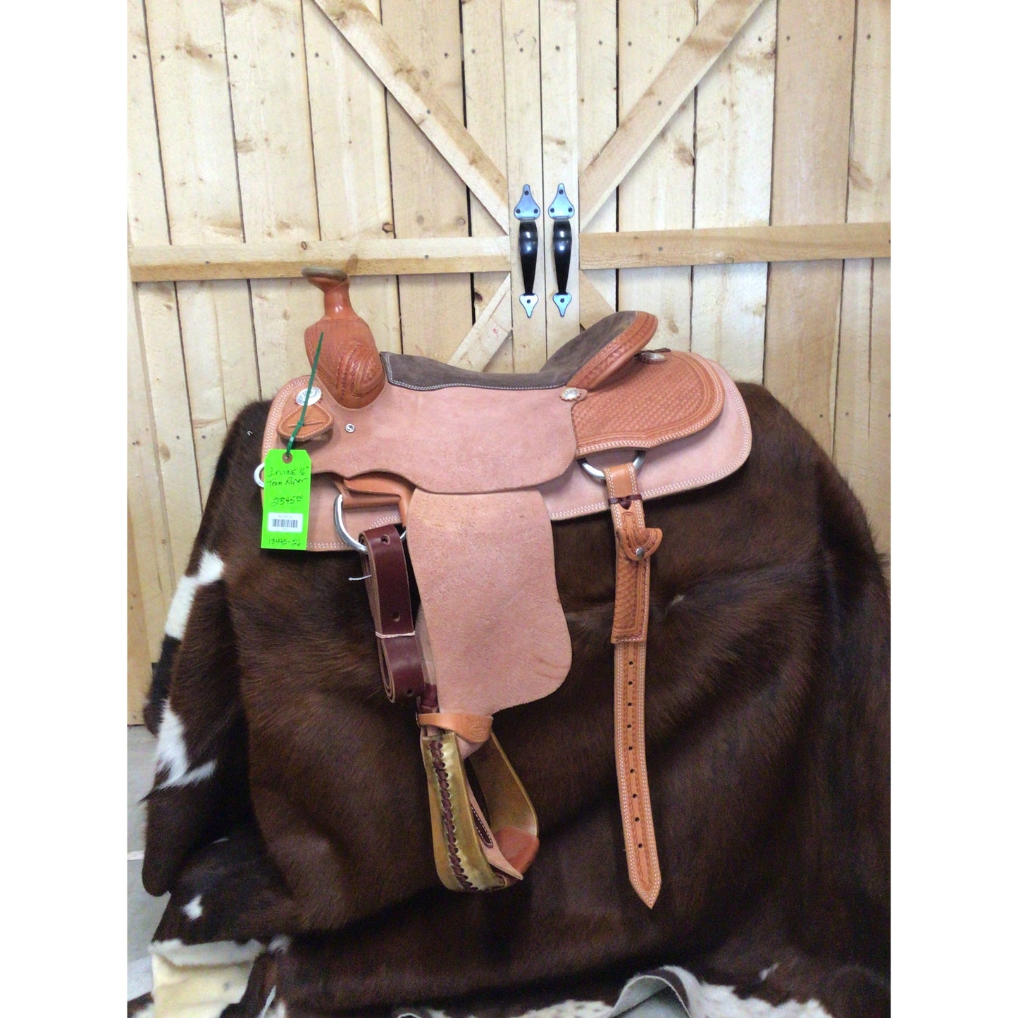 Irvine 16" Team Roping Saddle - Padded Seat