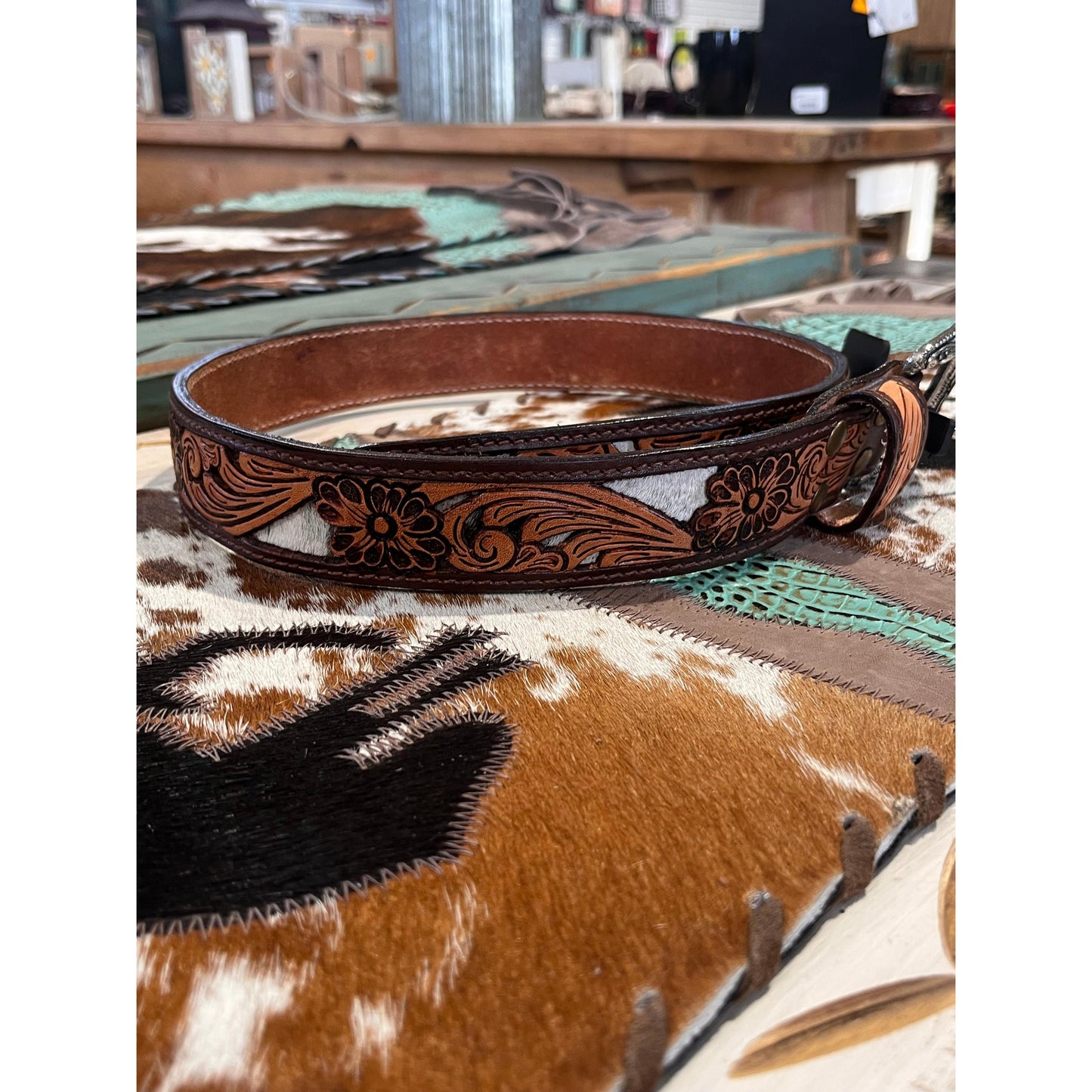 Western Men's 1 1/2" Hair On Cowhide Filigree Belt- Brown