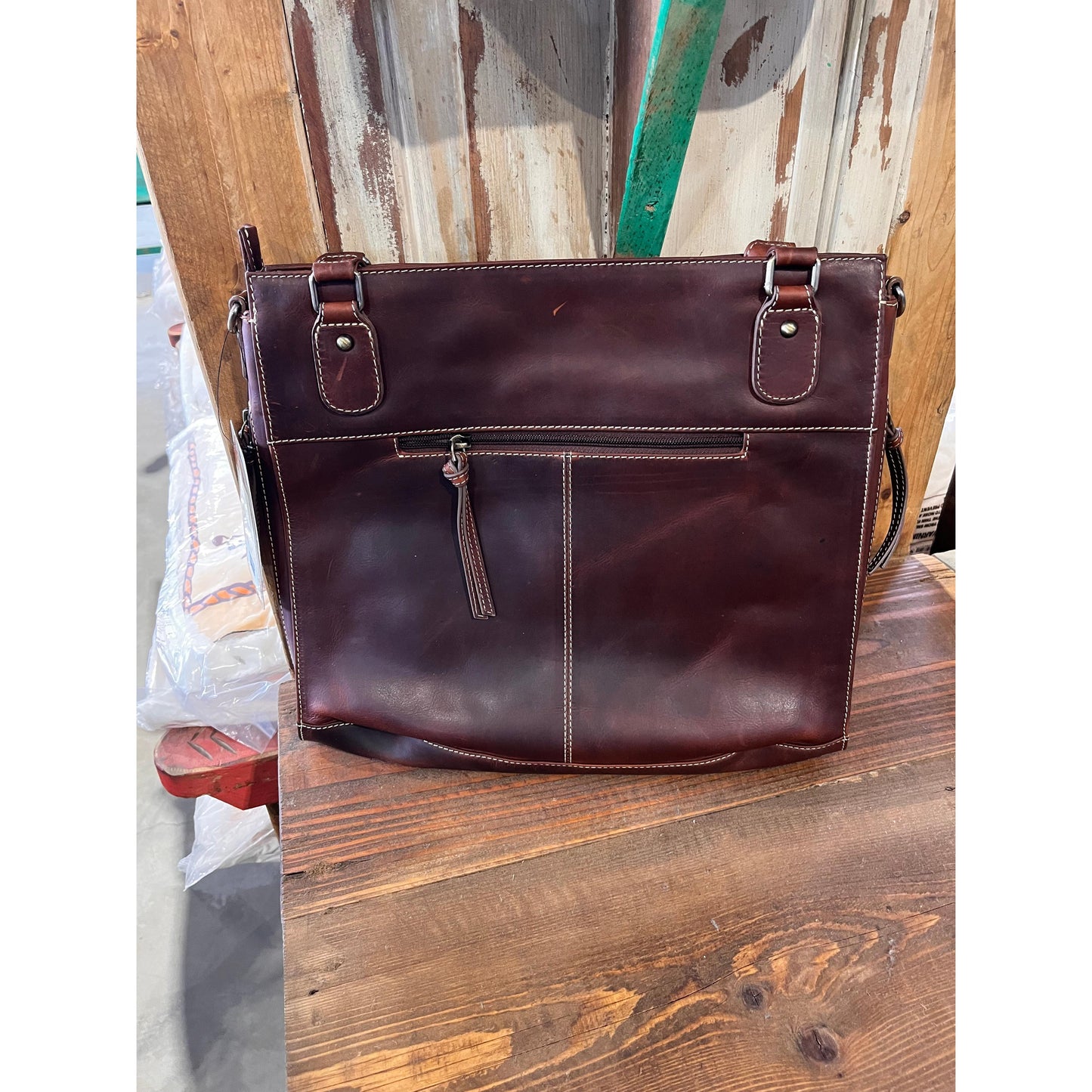 Rugged Earth Women's Concealed Weapon Bag - Brown