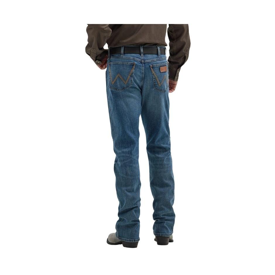 Wrangler Men's Retro Relaxed HO24 Fit Boot Cut Jean
