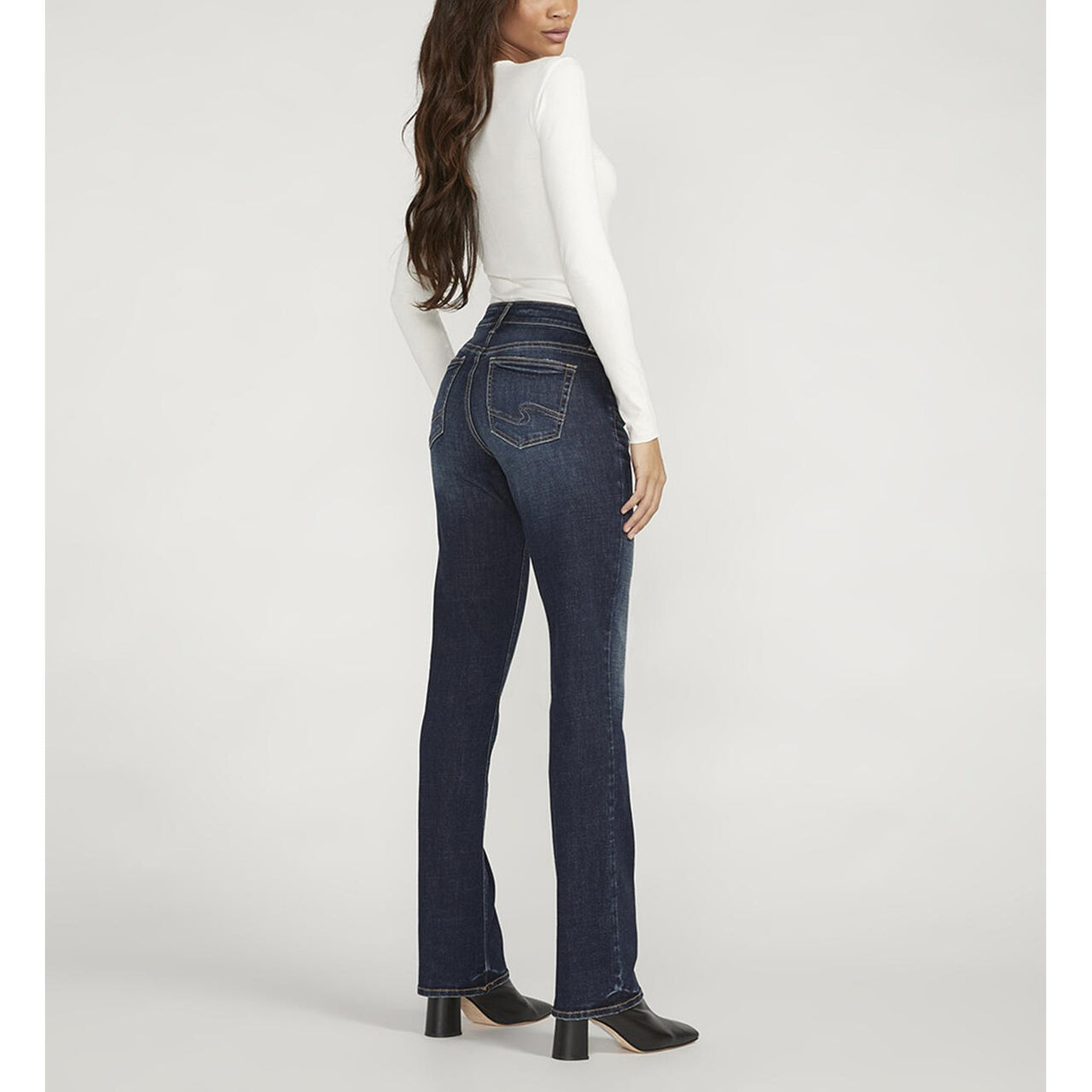 Silver Women's Elyse Mid Rise Slim Bootcut Jeans - Indigo