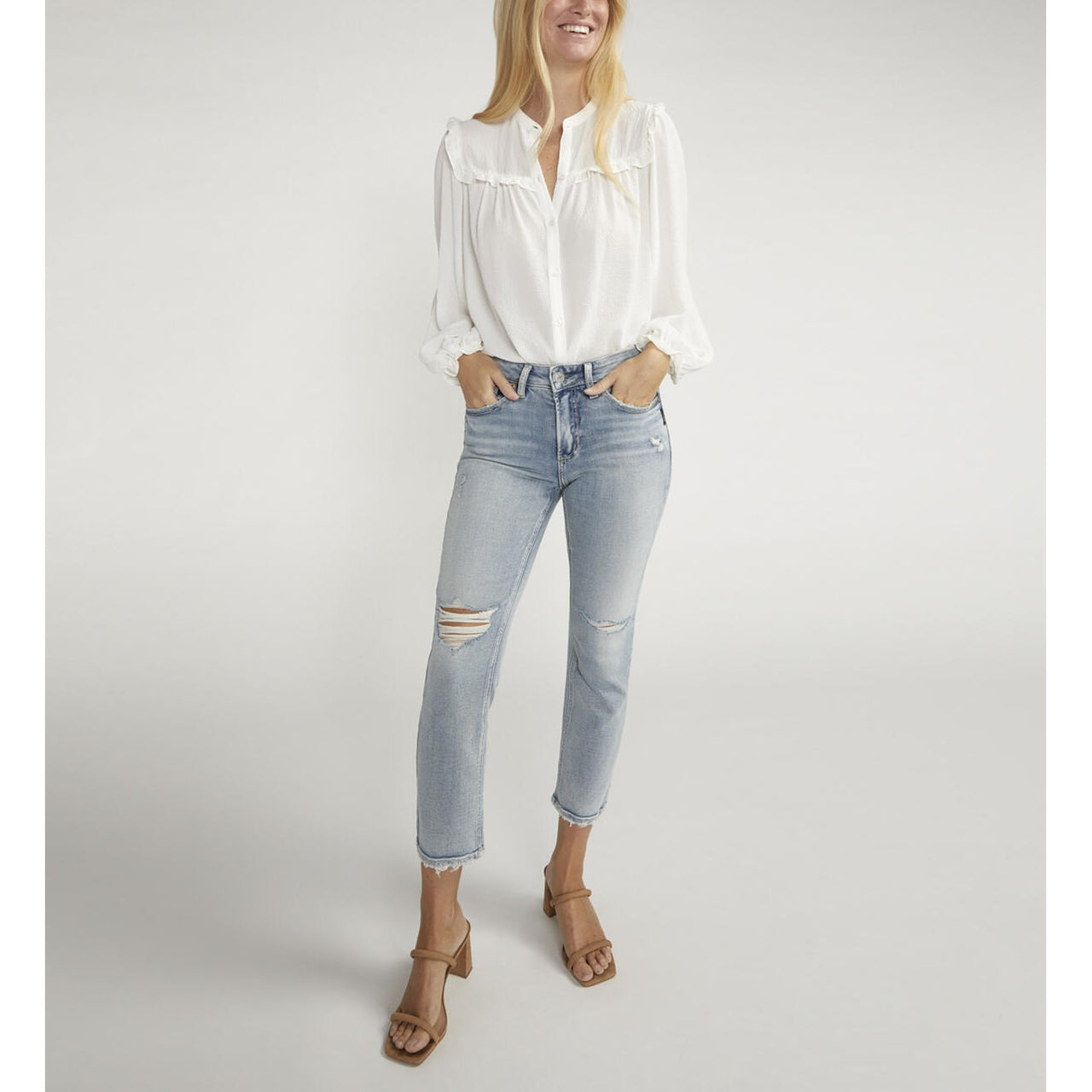 Silver Women's Suki Mid Rise Straight Crop Jeans - Medium/Light Wash