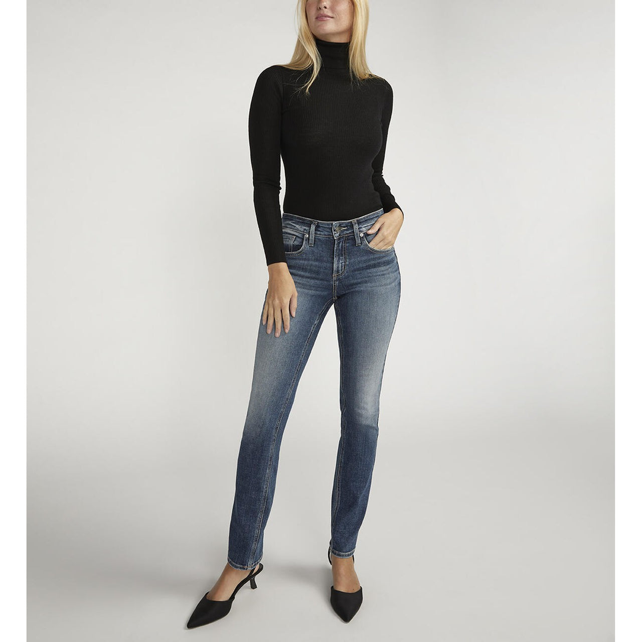 Silver Women's Suki Mid Rise Straight Leg Jeans - Indigo