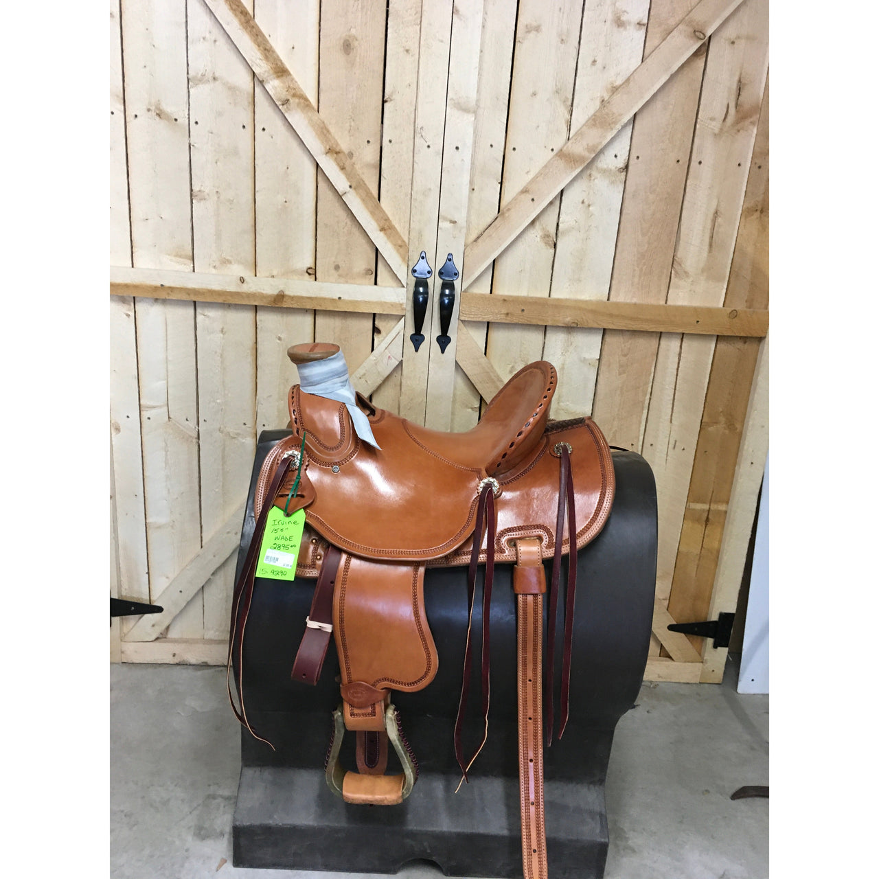 Irvine 15.5" Wade Natural Leather Seed Border all Smooth