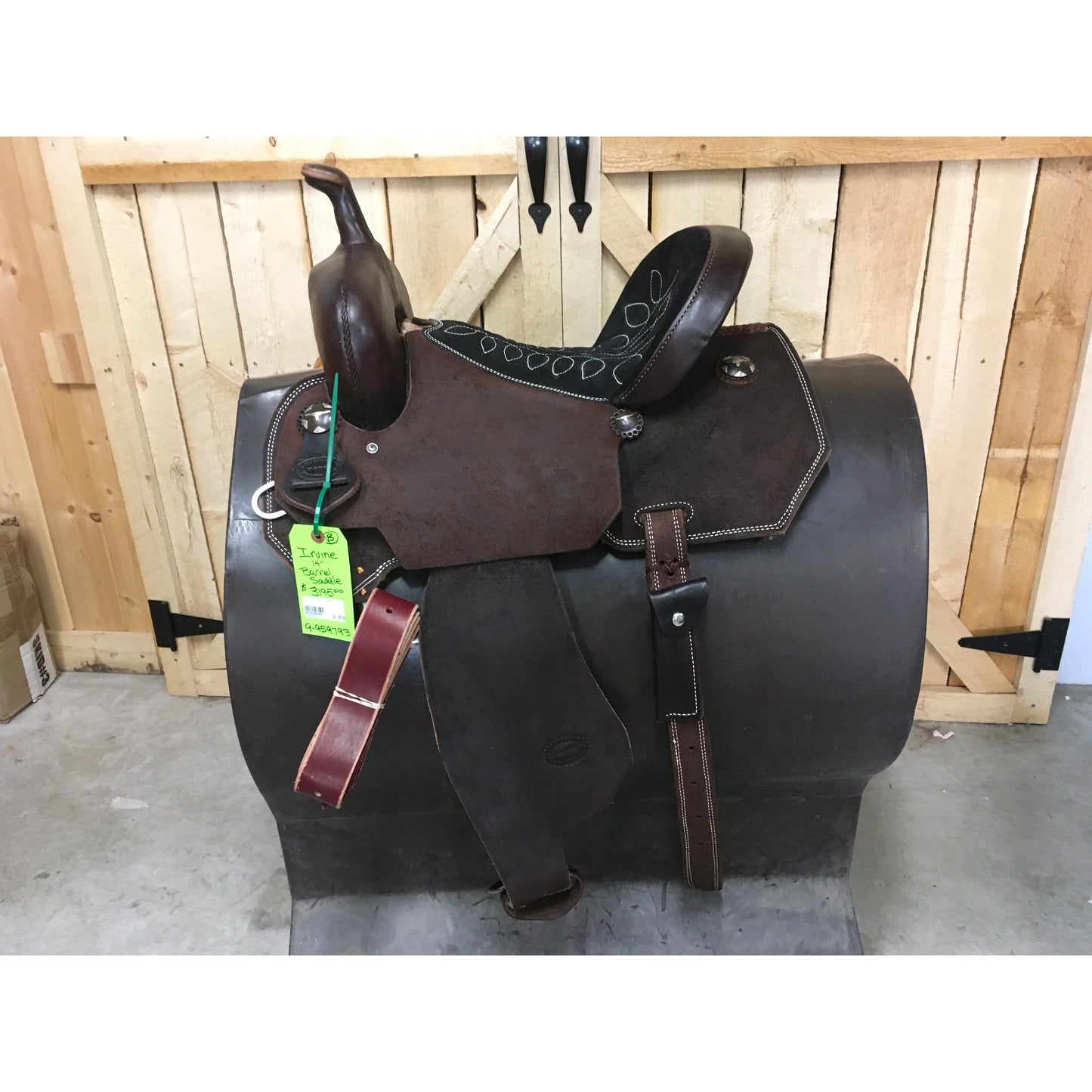 Irvine 14" Barrel Saddle