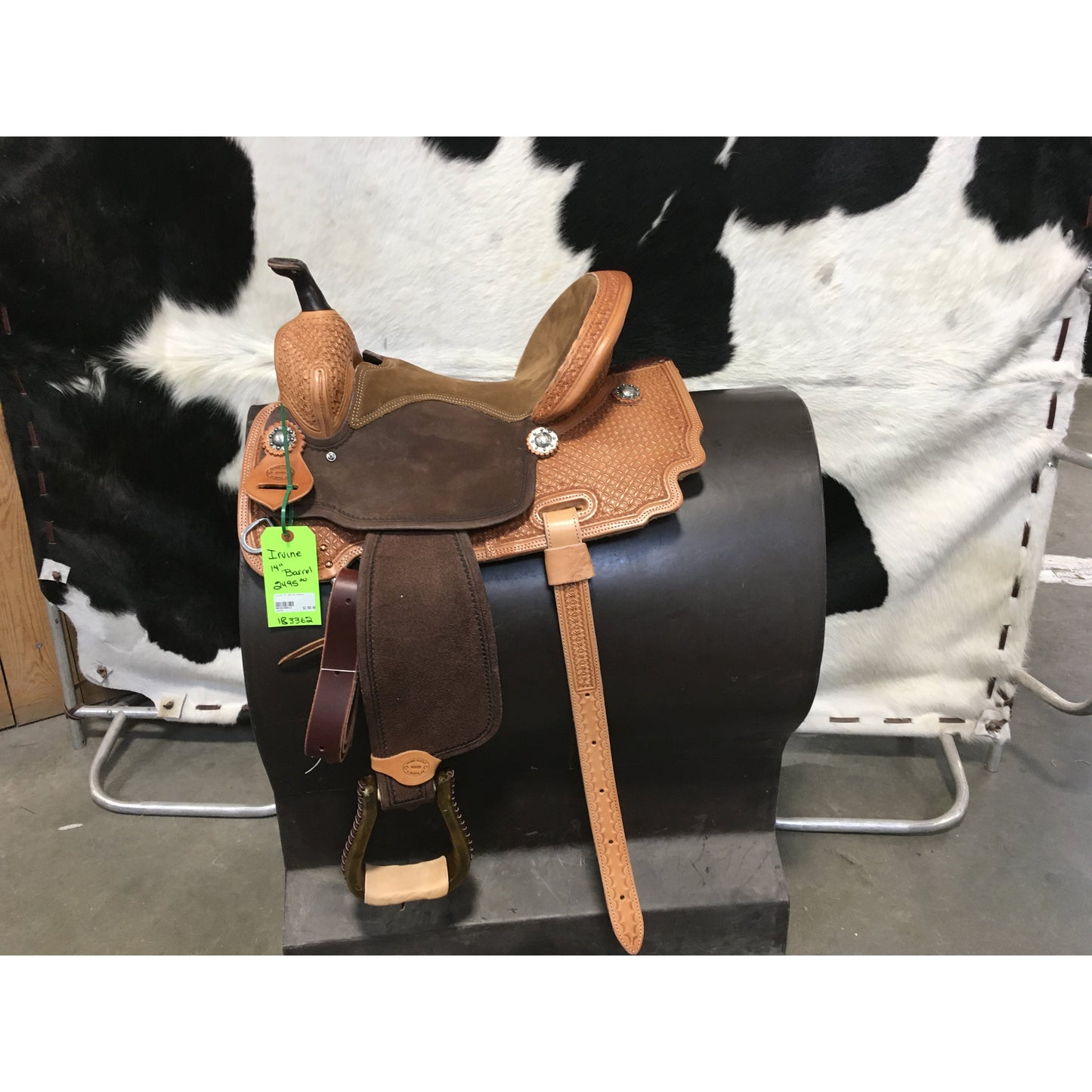 Irvine 14" Barrel Saddle
