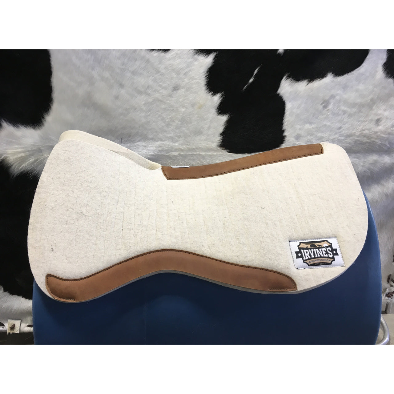 Irvine's Front Open Round  Reiner Contoured 1" Wool Felt Pad w/ Wear Leather 31"X31"