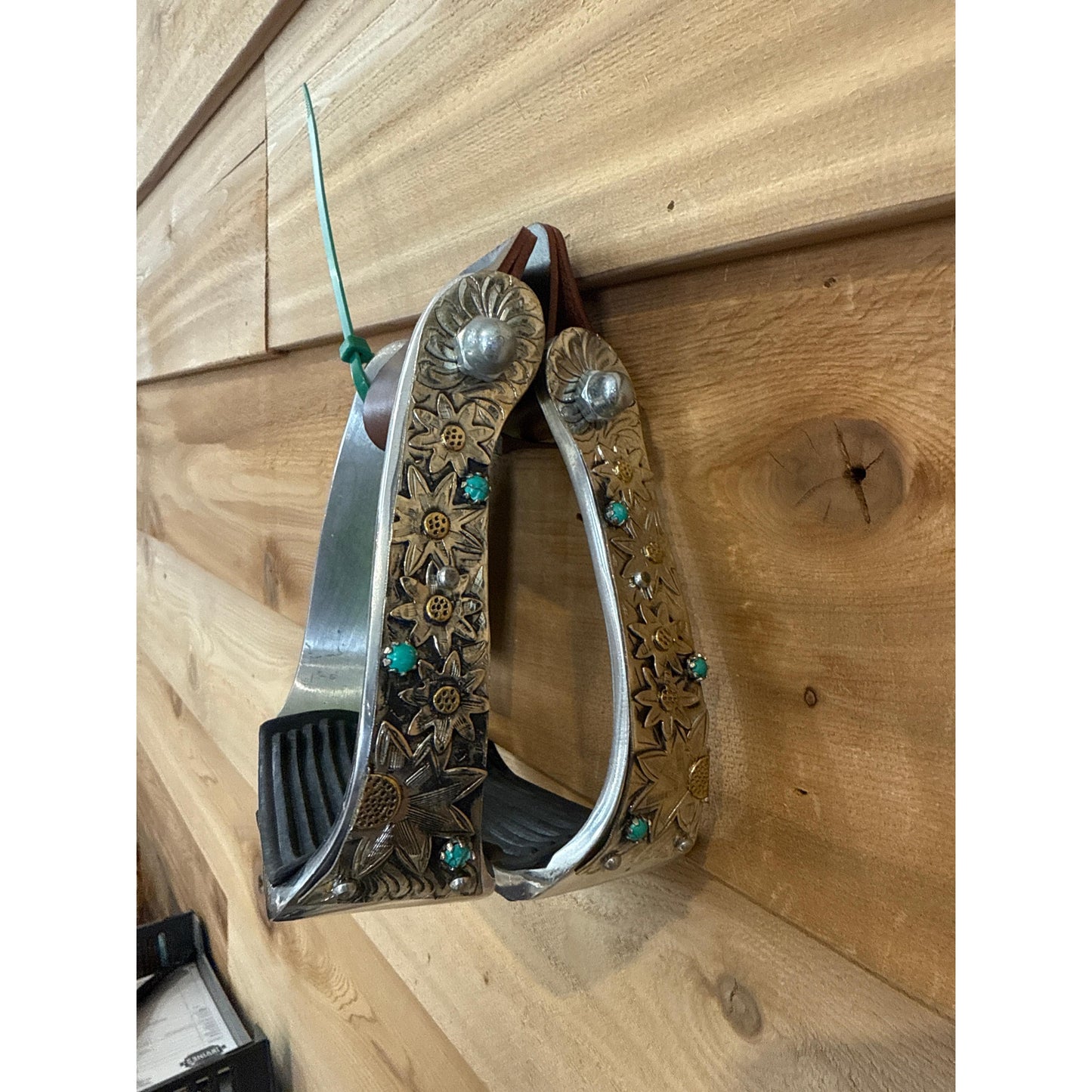 Aluminum Barrel Stirrups