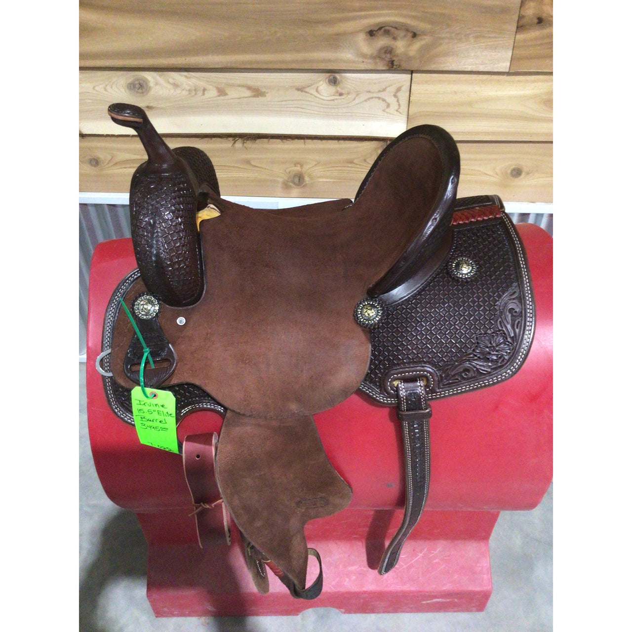 Irvine 15.5” Elite Barrel Saddle