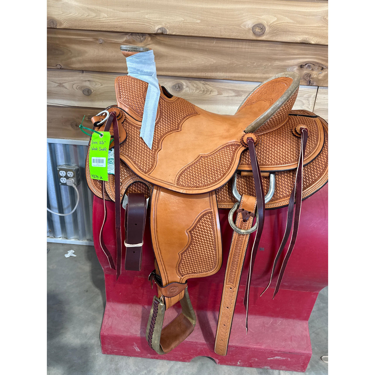 Irvine 16.5" Wade Saddle