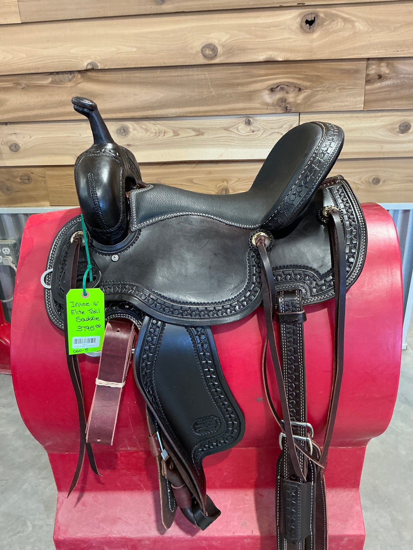Irvine 16" Elite Trail Saddle