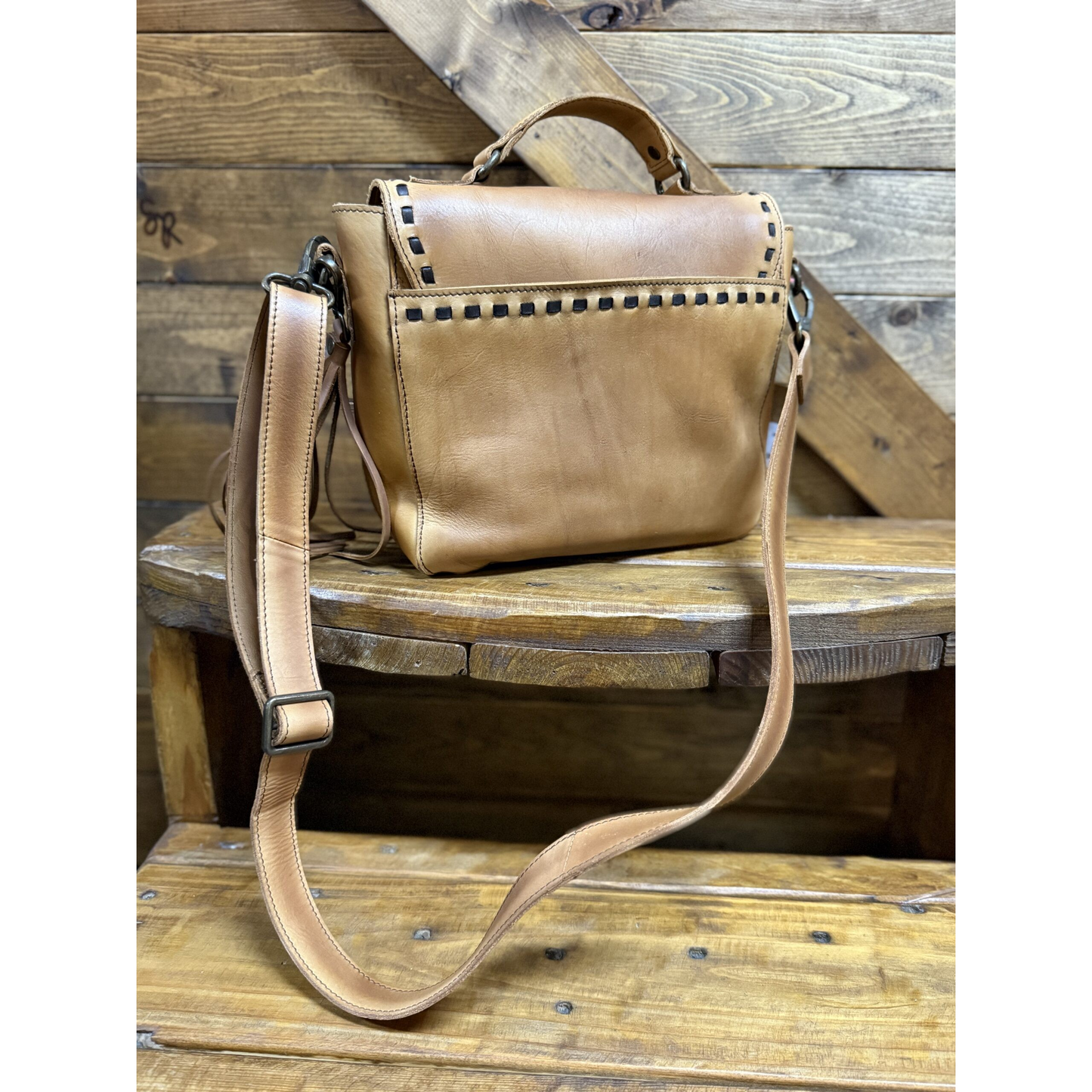 STS Bandera Dakota Crossbody
