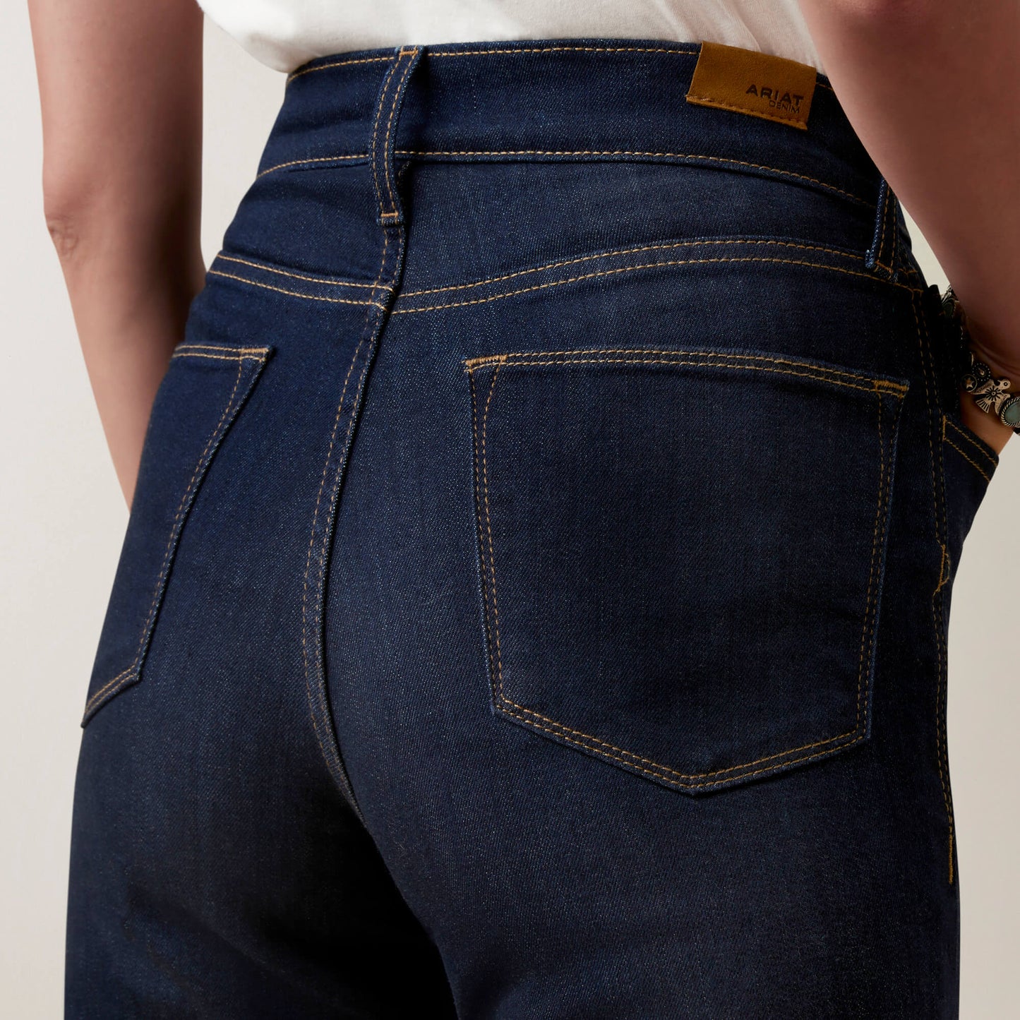 **Ariat Women's Ultra High Rise Jazmine Straight Crop Jeans - Rinse