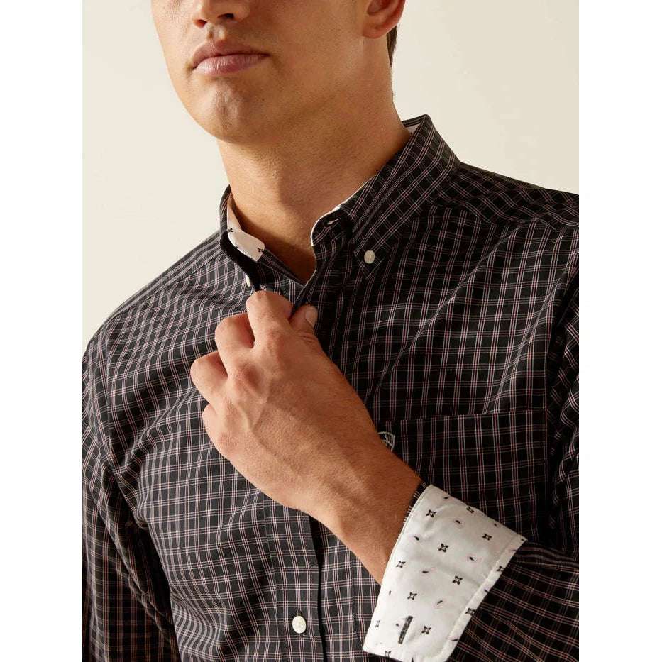 Ariat Men's Wrinkle Free Brooklyn Fitted Long Sleeve Shirt - Black