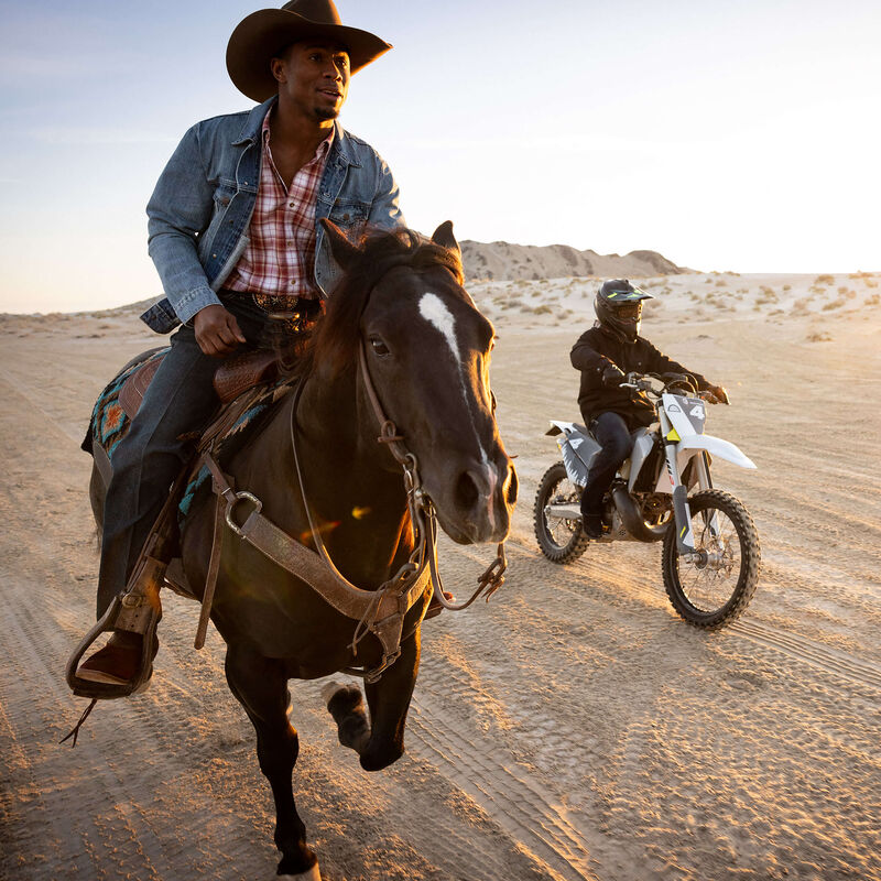 Ariat Men's Pro Sonny Classic Fit Long Sleeve Shirt - Red