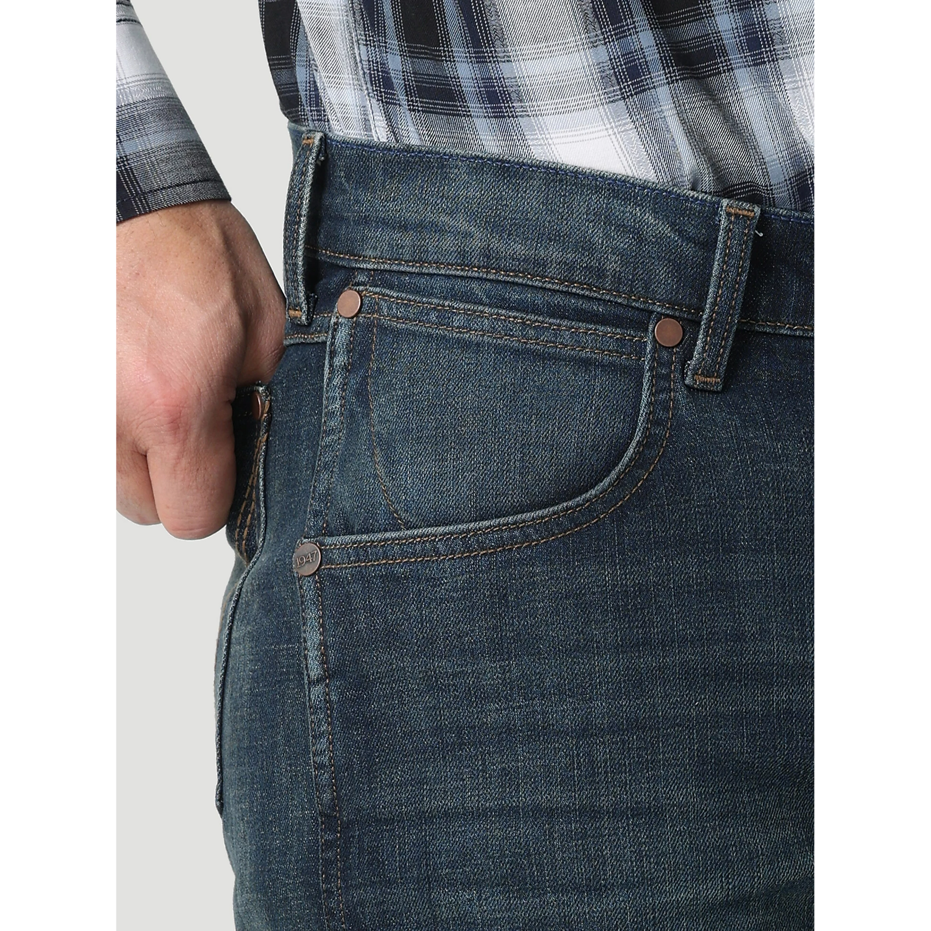 Wrangler Retro Men's 77MWZ Codigo Light Wash Slim Boot Stretch Denim Jeans