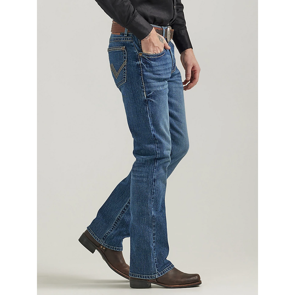 Wrangler Men's Rock 47 Slim Boot Cut Jeans