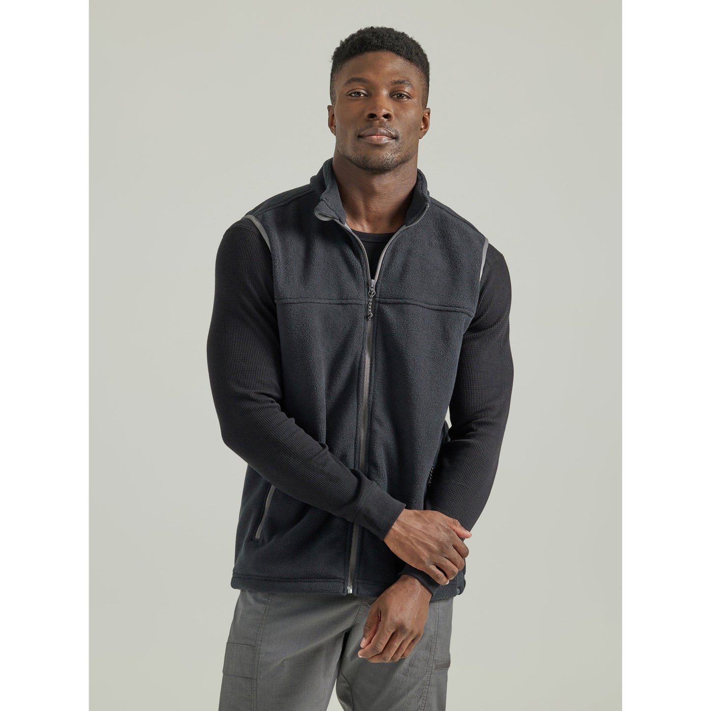 Wrangler Men's ATG Weekend Fleece Vest - Charcoal