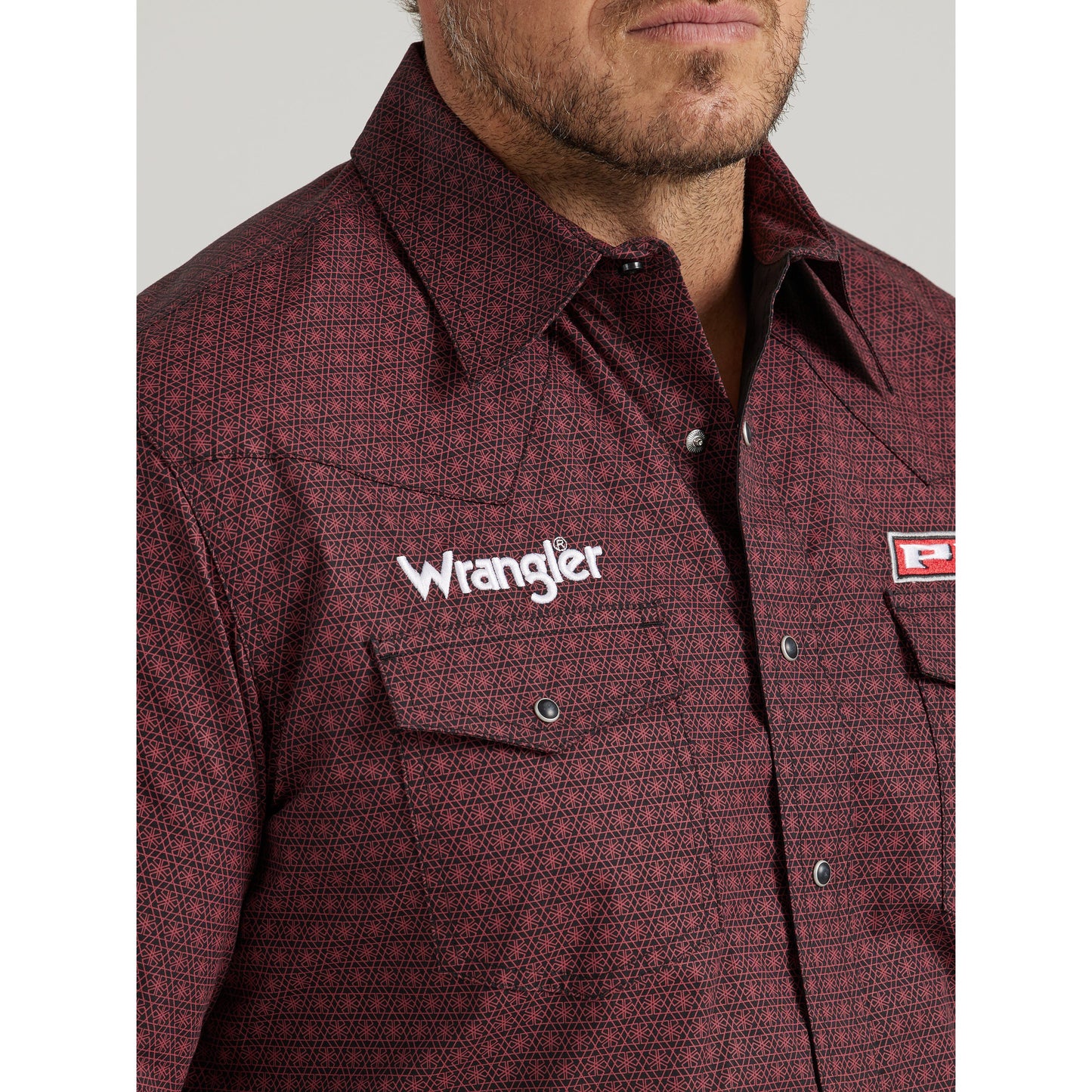 Wrangler Men's Logo Long Sleeve Snap Shirt - Burgundy