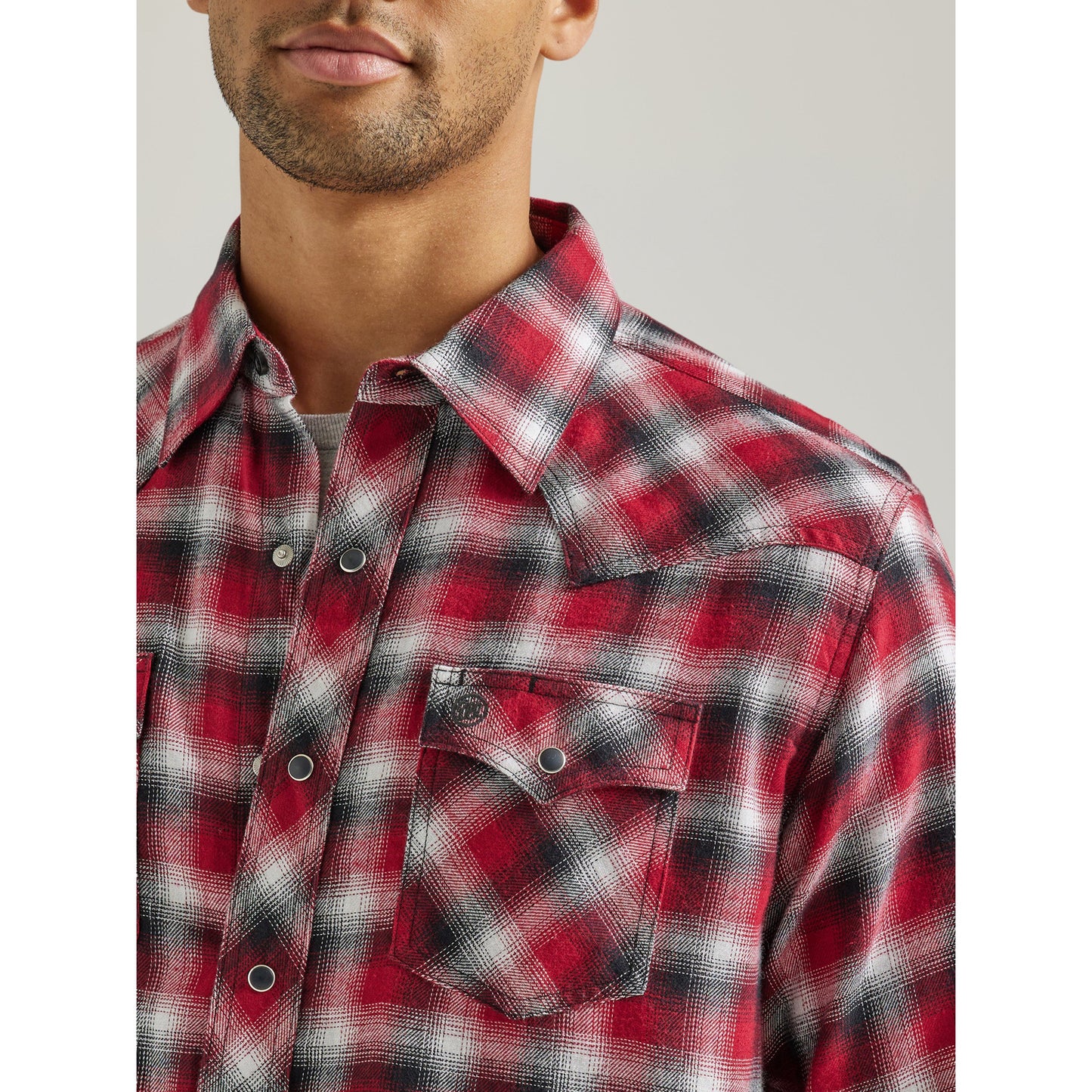 Wrangler Men's Retro Long Sleeve Modern Fit Snap Shirt - Red