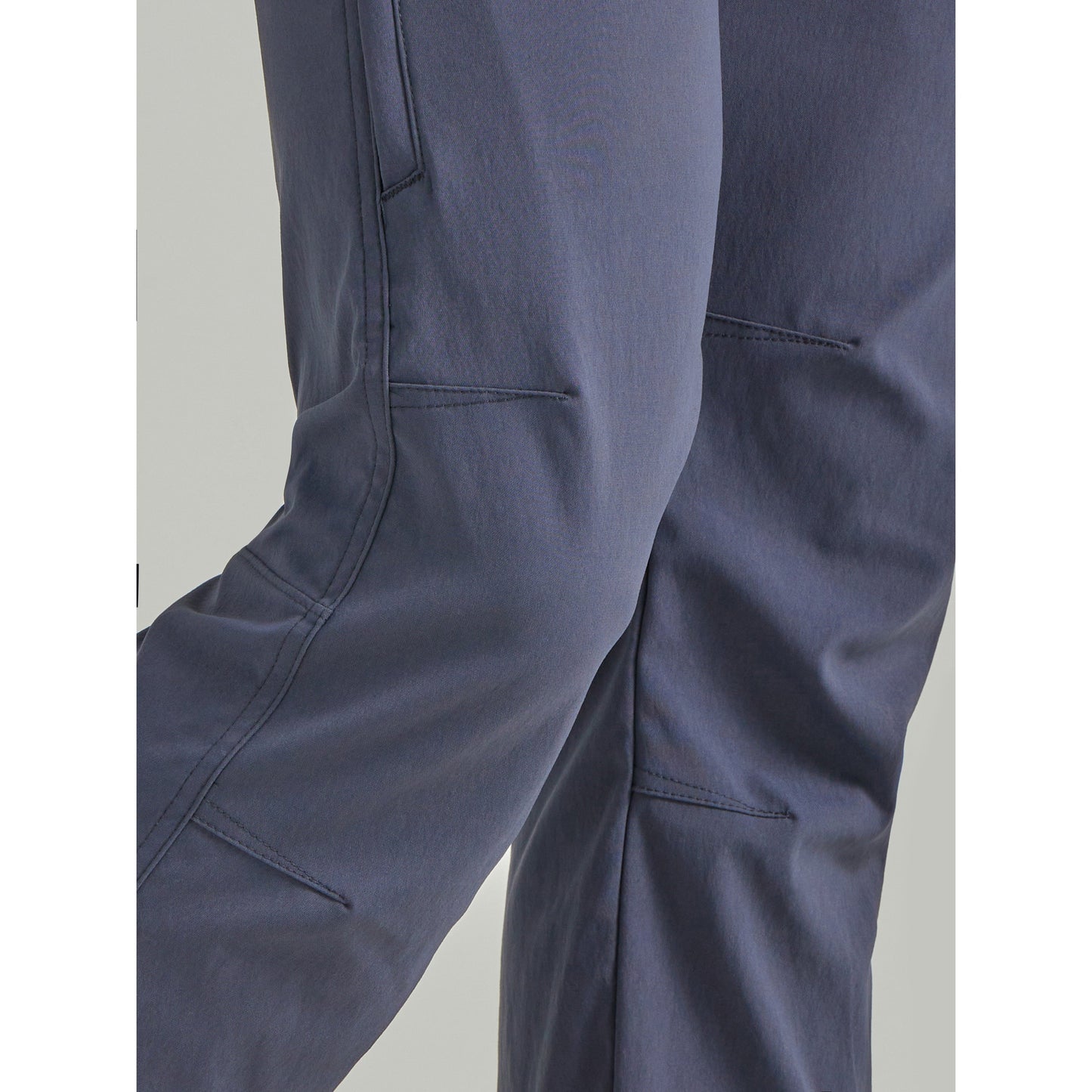 Wrangler Men's ATG Side Zip Trail Pant - Navy