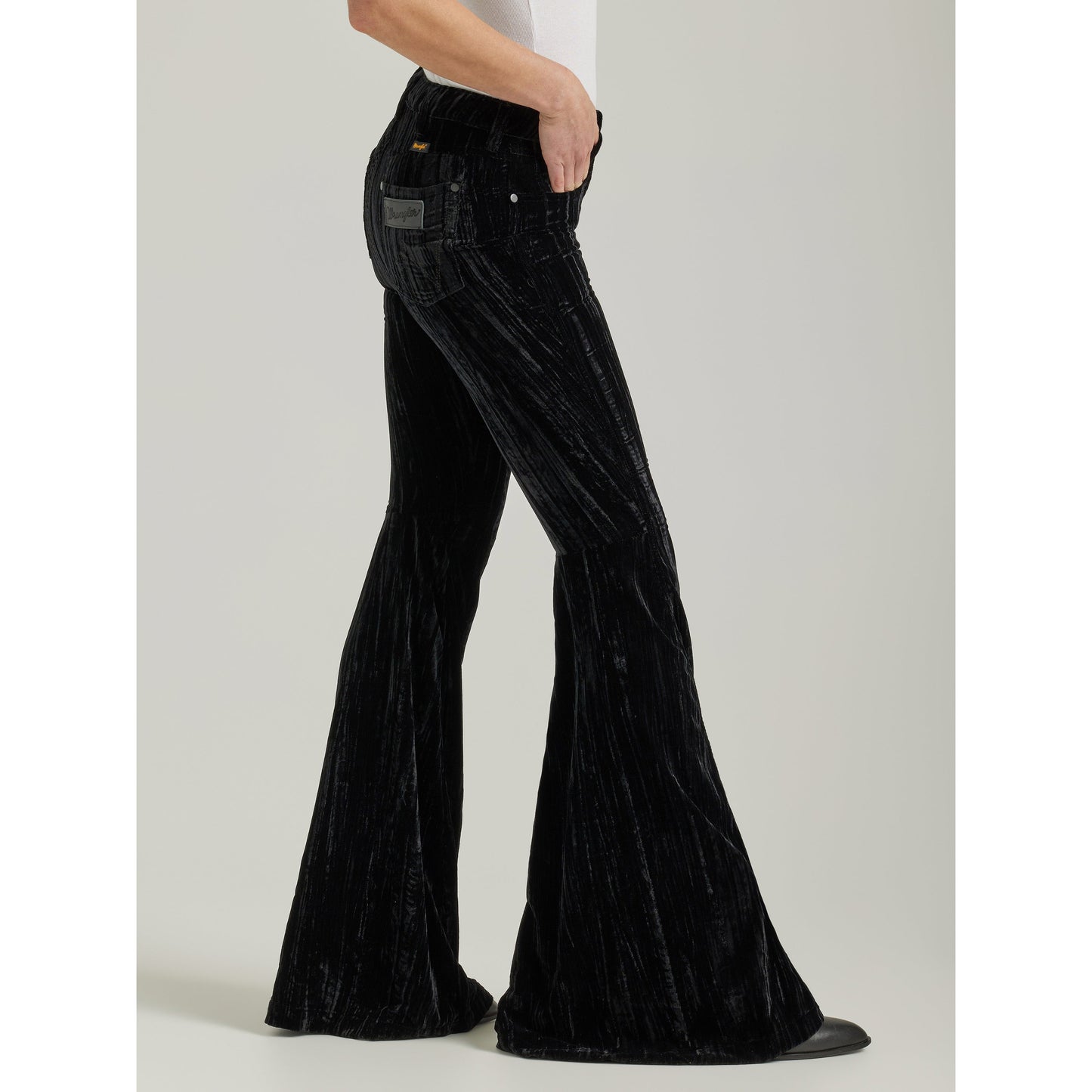 **Wrangler Women's Retro Green Trumpet Flare Jeans - Black**FINAL SALE**