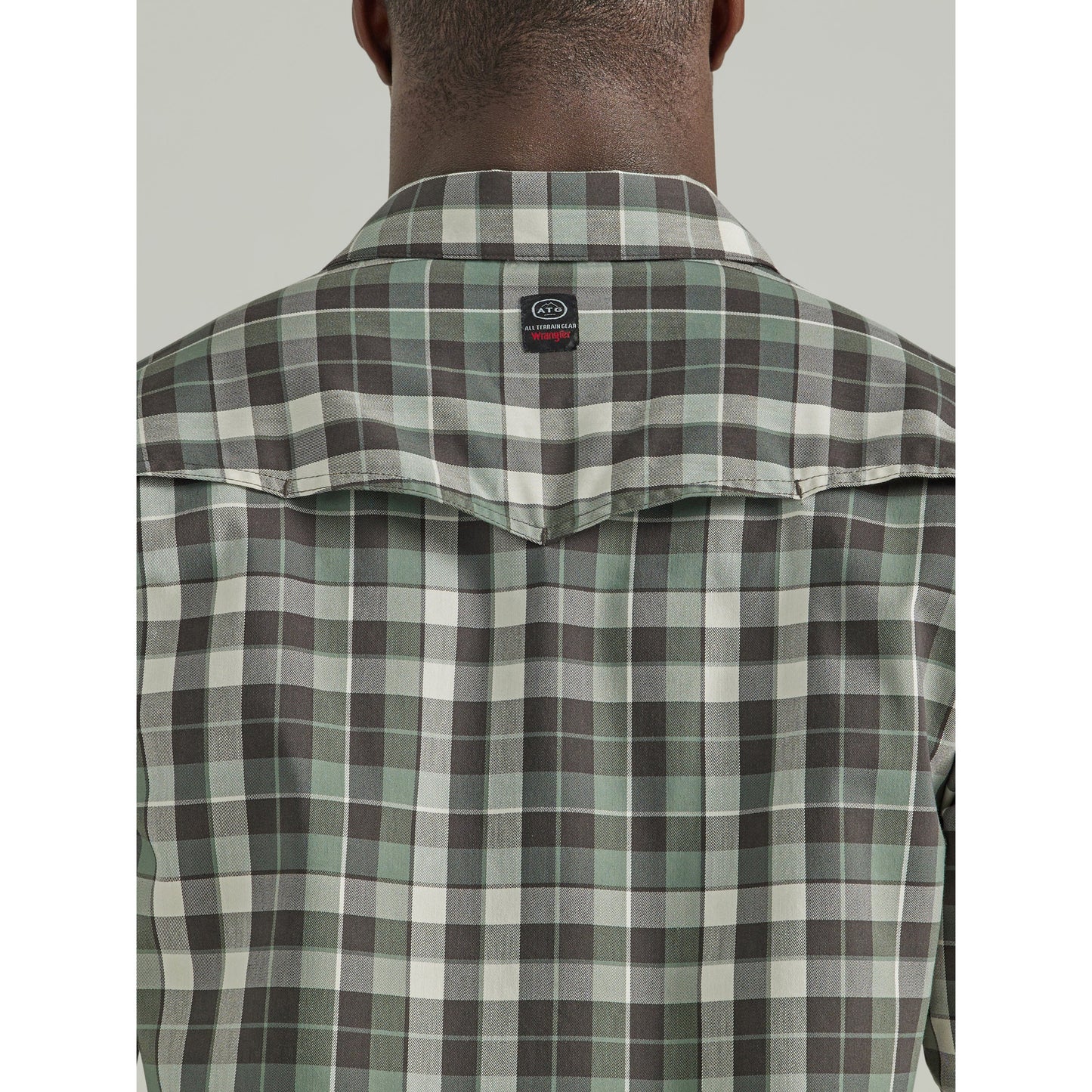 Wrangler Men's ATG Long Sleeve Utility Plaid Shirt - Green