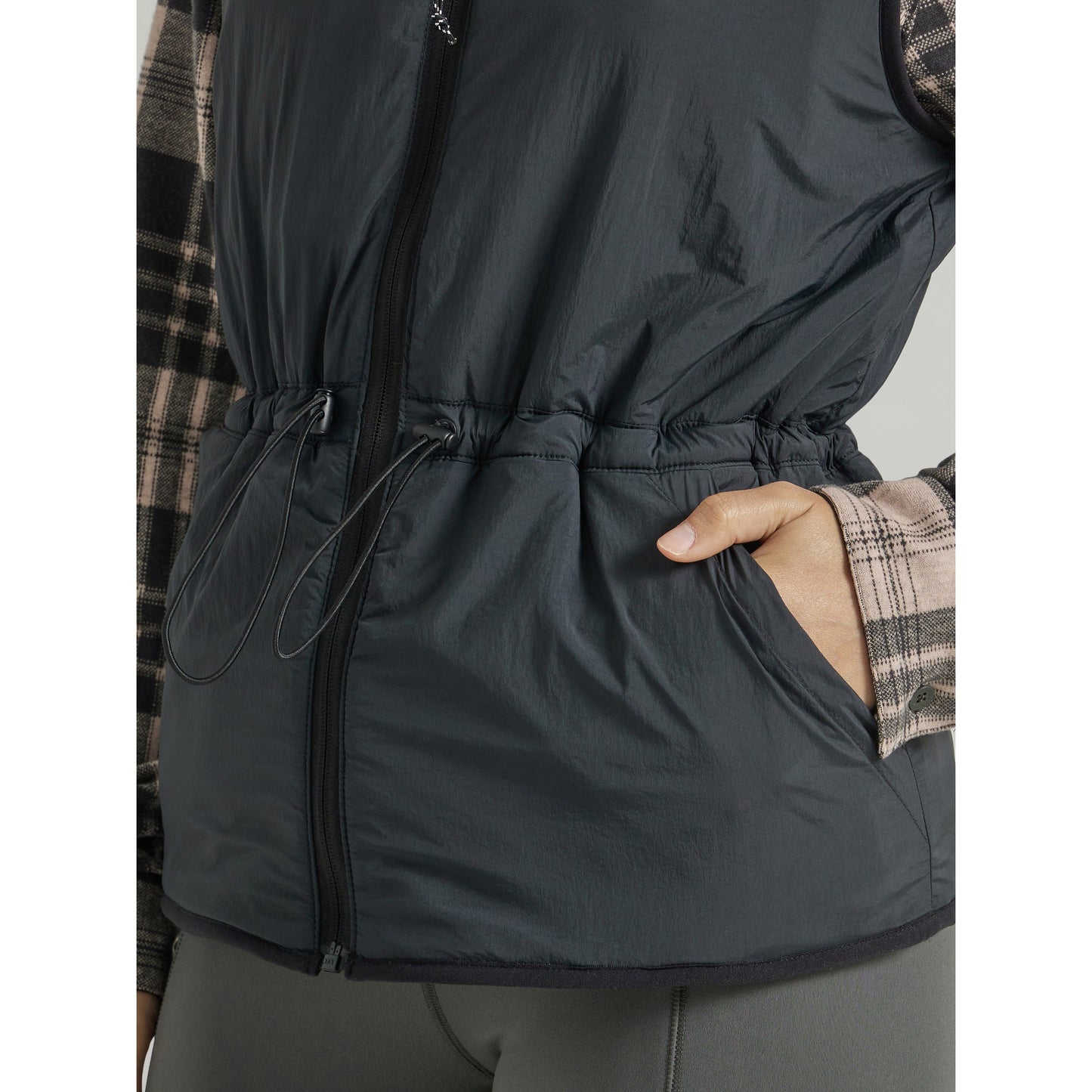 Wrangler Women's ATG Climate Reversible Vest - Black