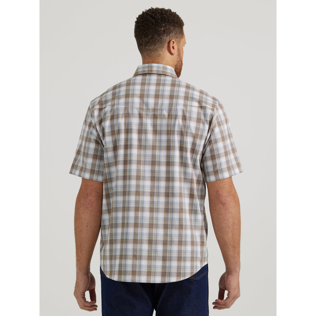 Wrangler Men's Wrinkle Resist Short Sleeve Plaid Shirt - Sand