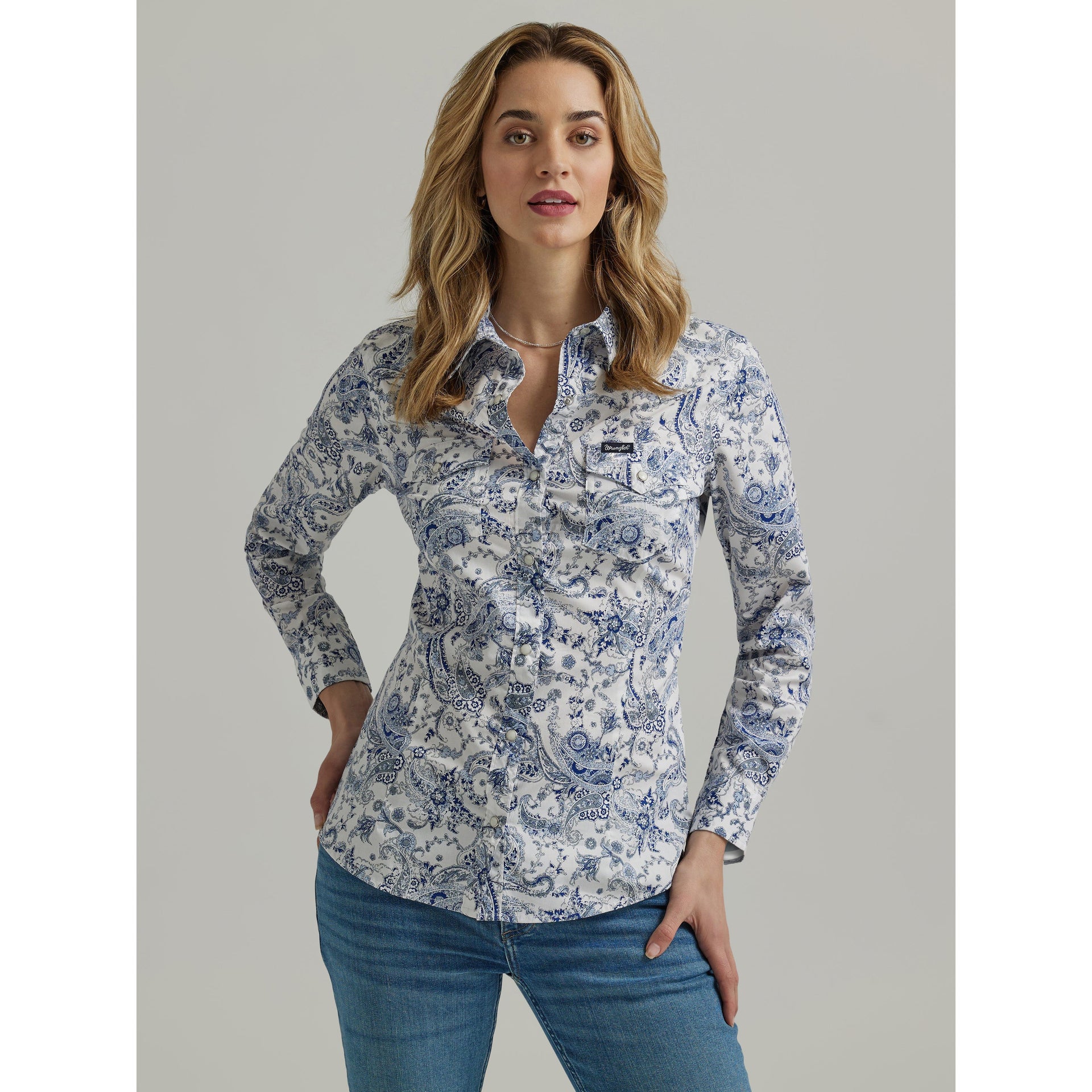 Tillie' Women's Wrangler Blue Paisley Pearl Snap Shirt (XS-XXL)
