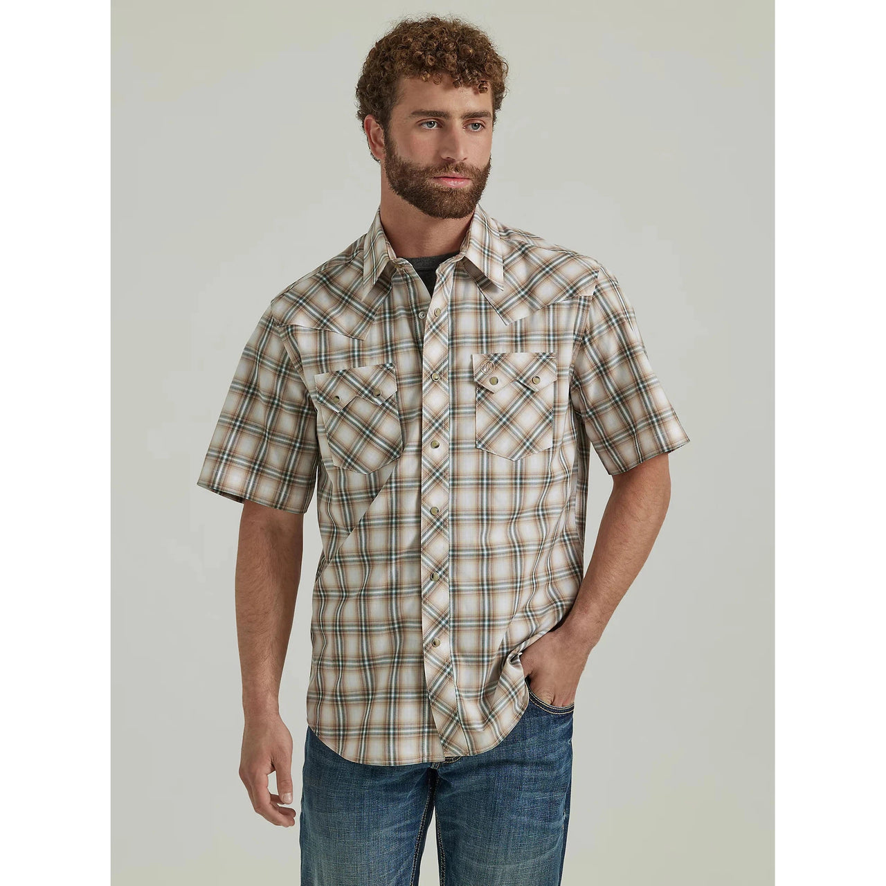 Wrangler Men's Retro Modern Fit Short Sleeve Shirt