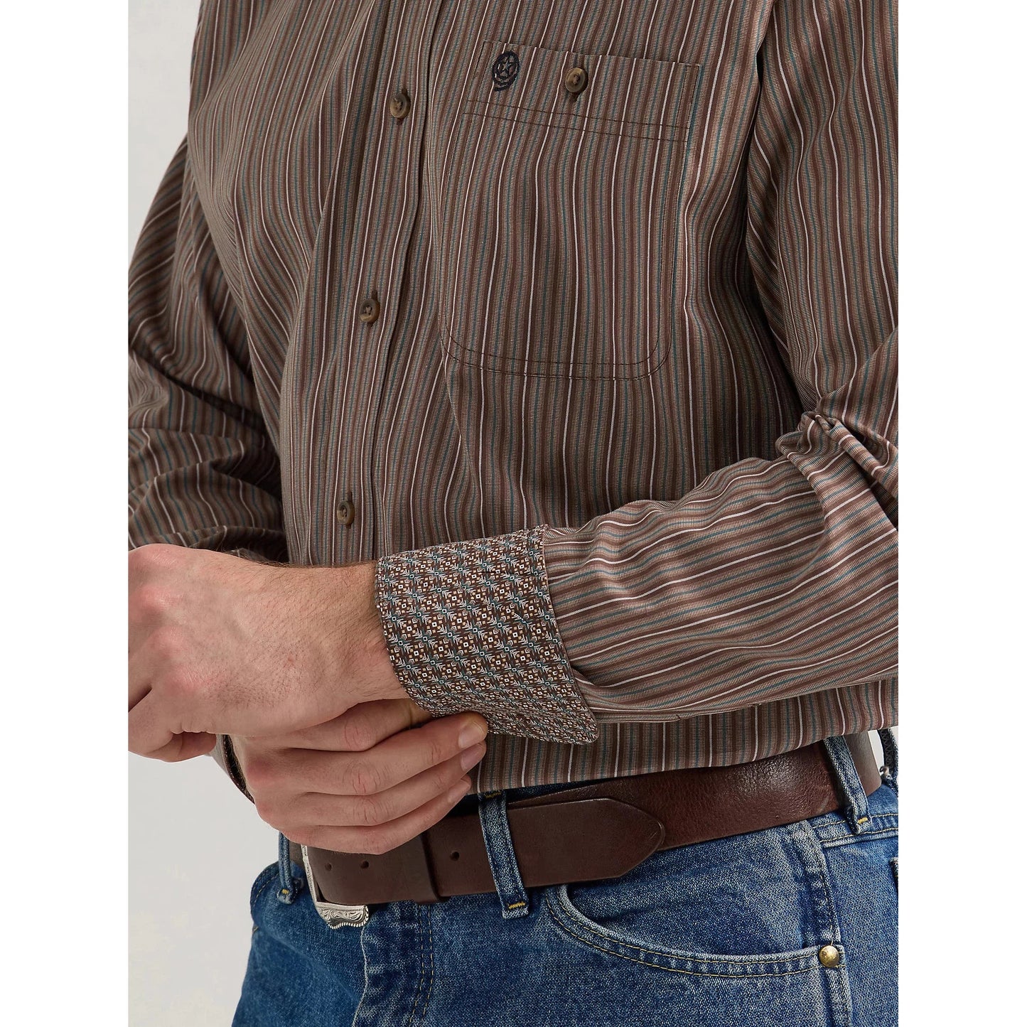 Wrangler Men's George Strait Button Down Long Sleeve Shirt - Brown Cliff Stripe
