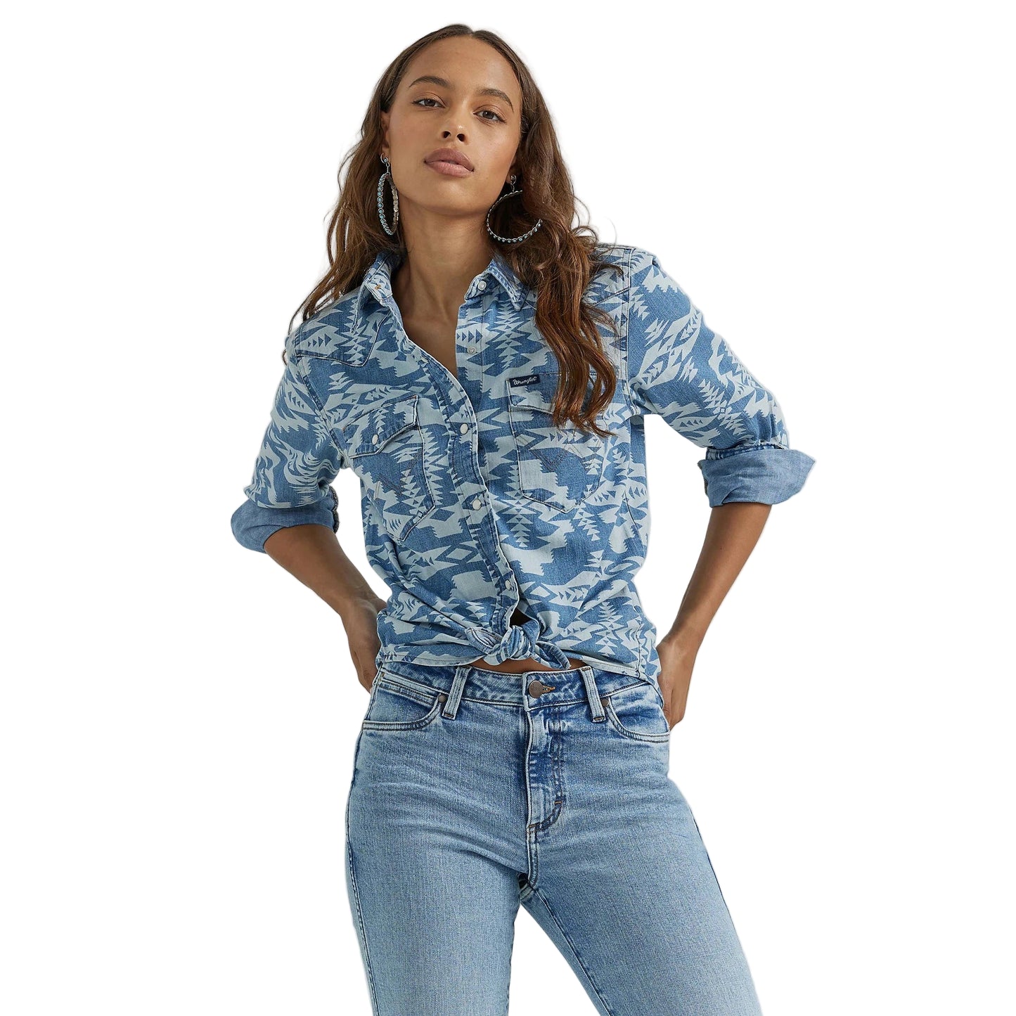 Wrangler Women's Geometric Cowboy Snap Shirt - Light Wash Denim